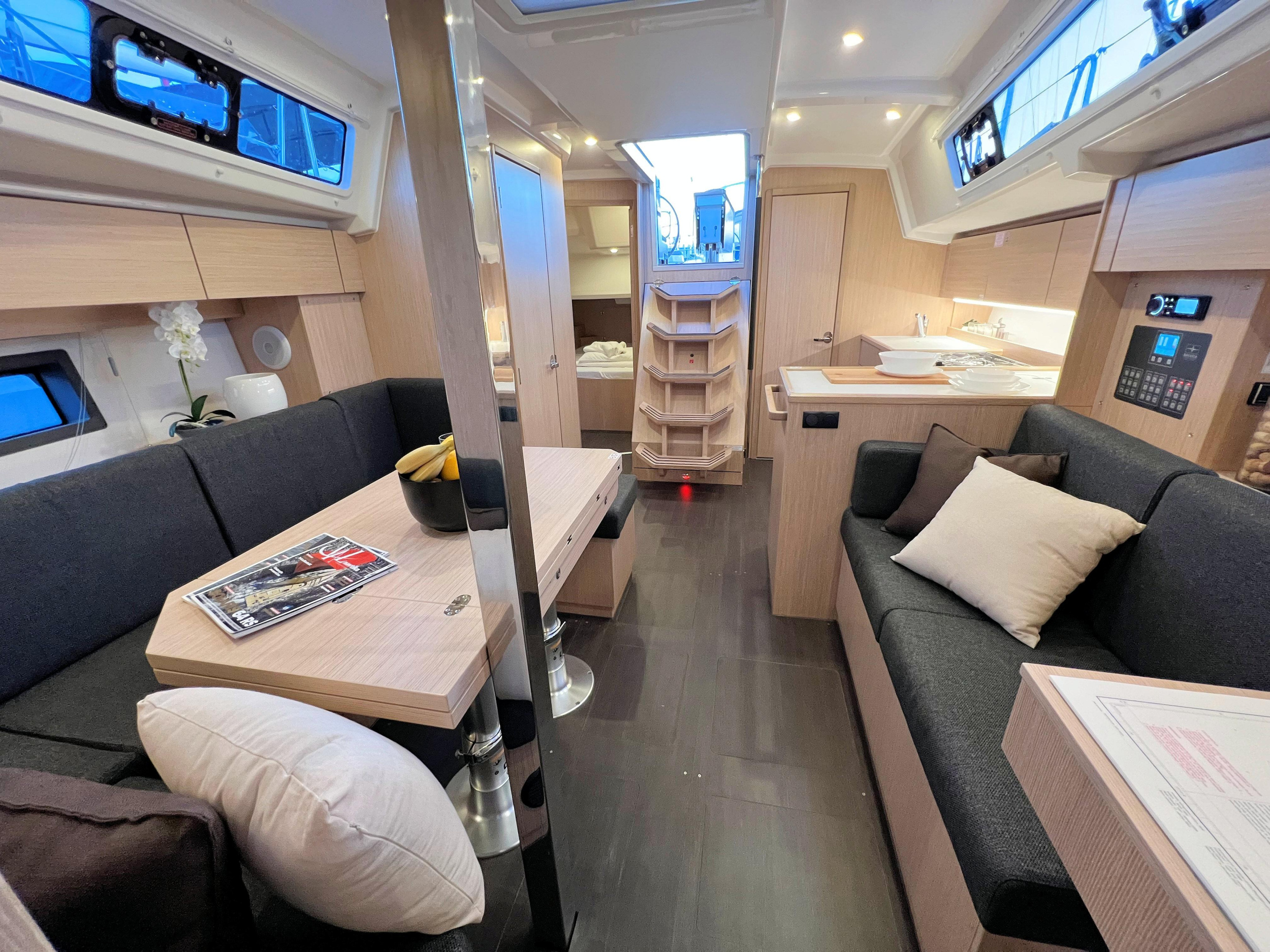 Bavaria C38 — photo 14