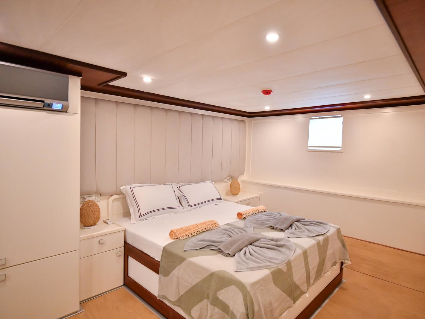 Custom built Motoryacht — photo 6