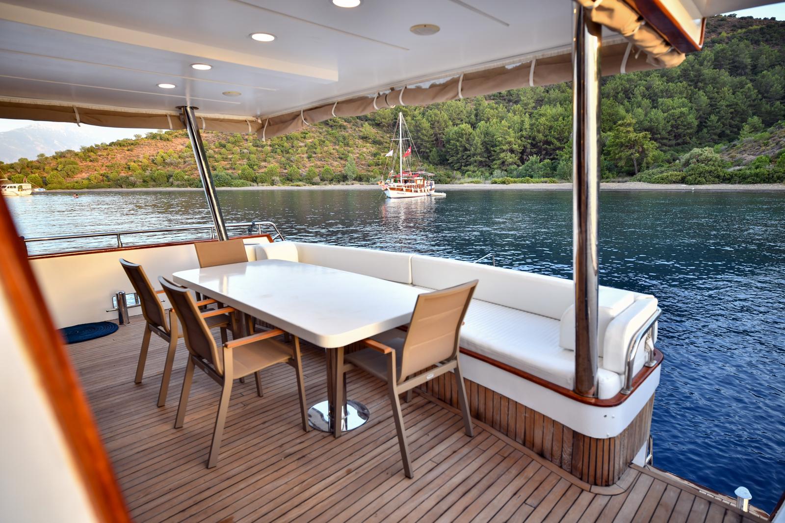 Custom built Motoryacht — photo 16