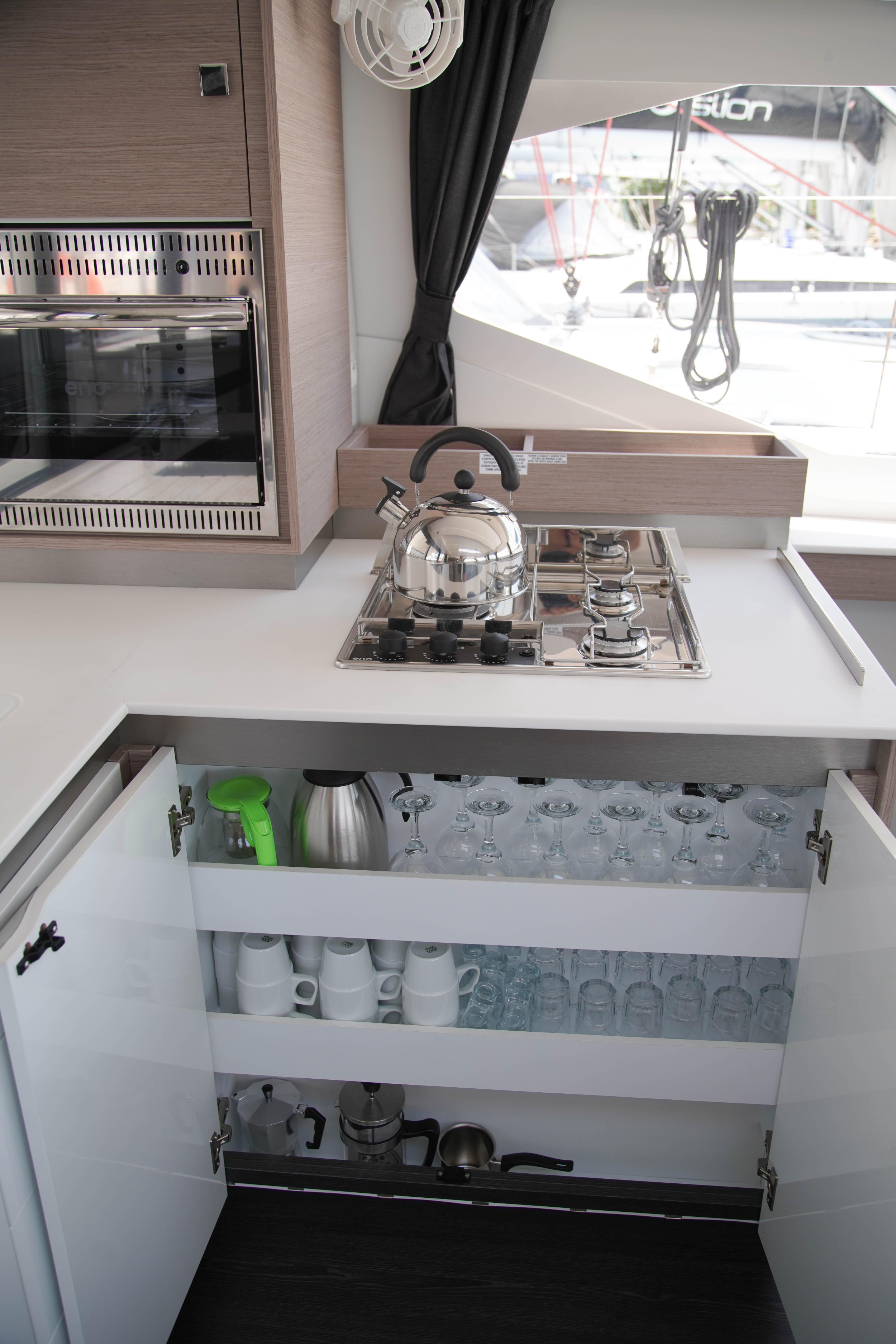 Isla 40 ( & Watermaker & - 4+1 Cabins/4 Heads) — photo 12