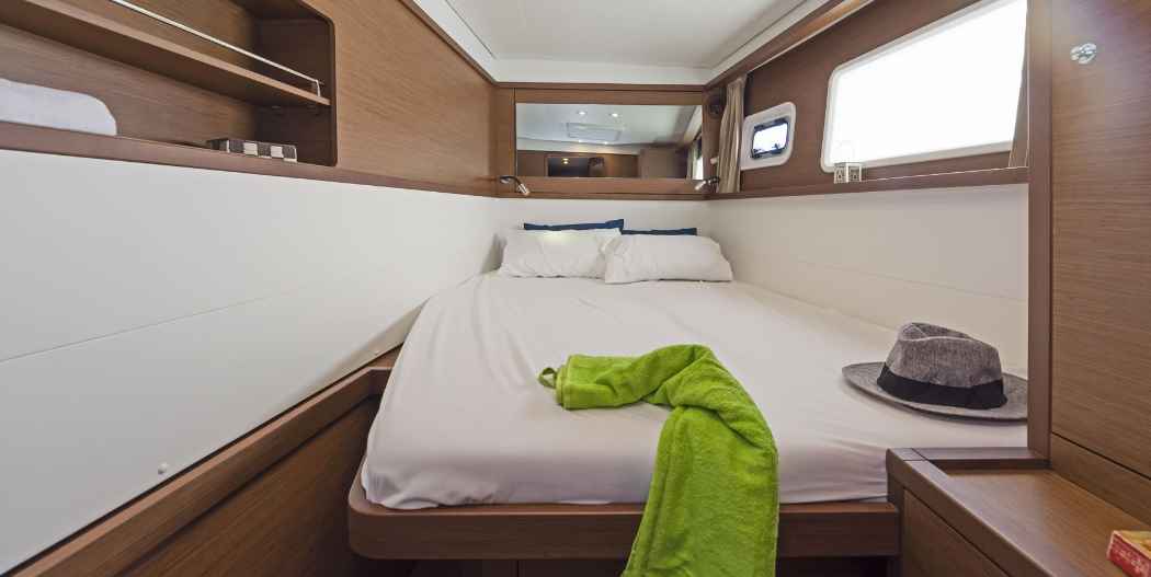 Lagoon 450 Fly — photo 3