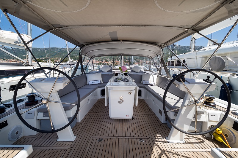 Benetau Oceanis 51.1 — photo 12