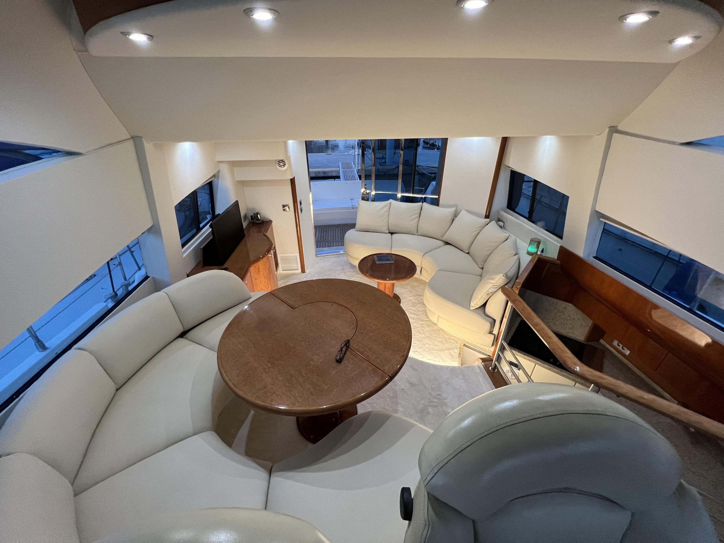 Fairline Squadron 52 — photo 23