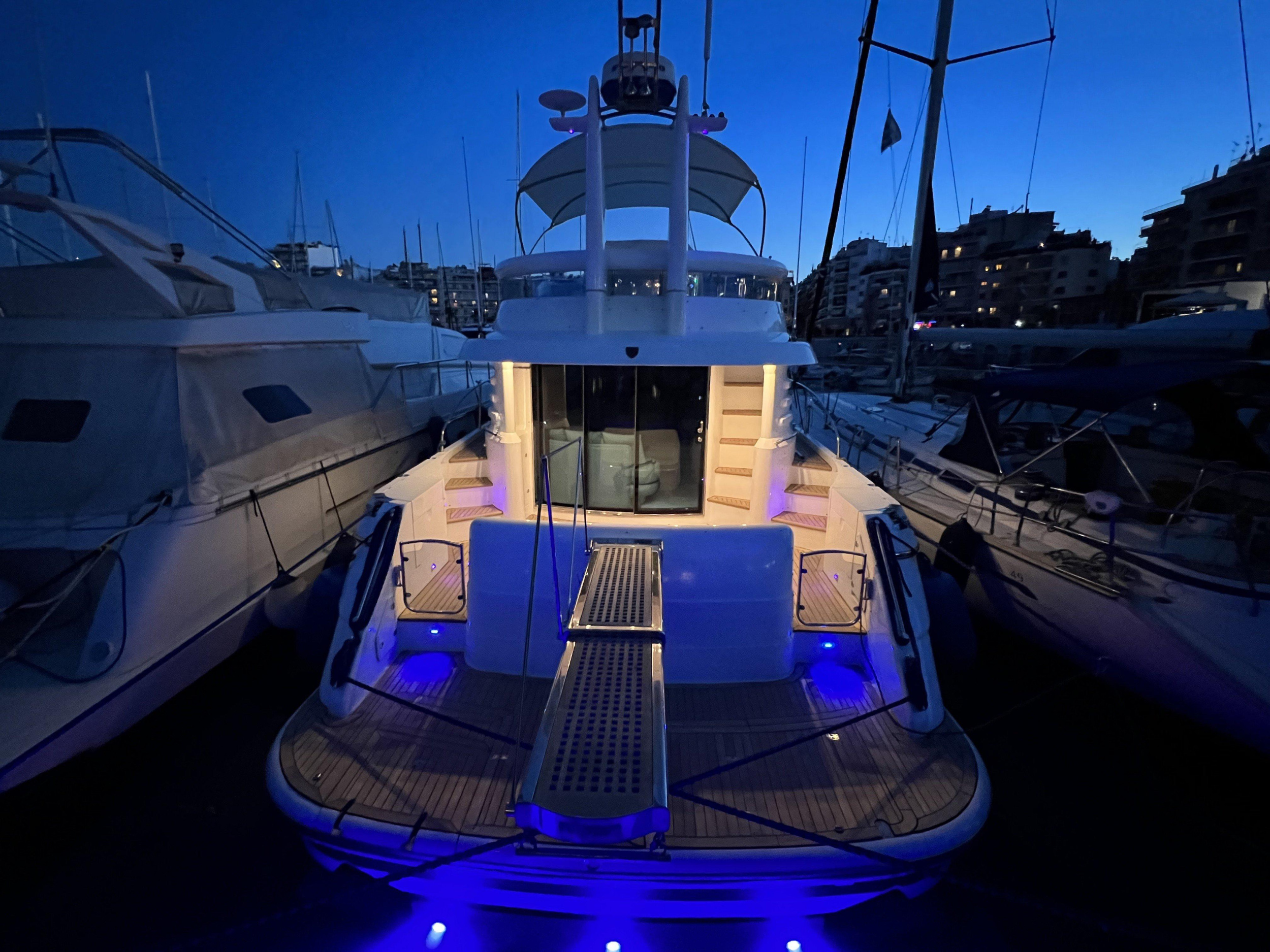Fairline Squadron 52 — photo 12