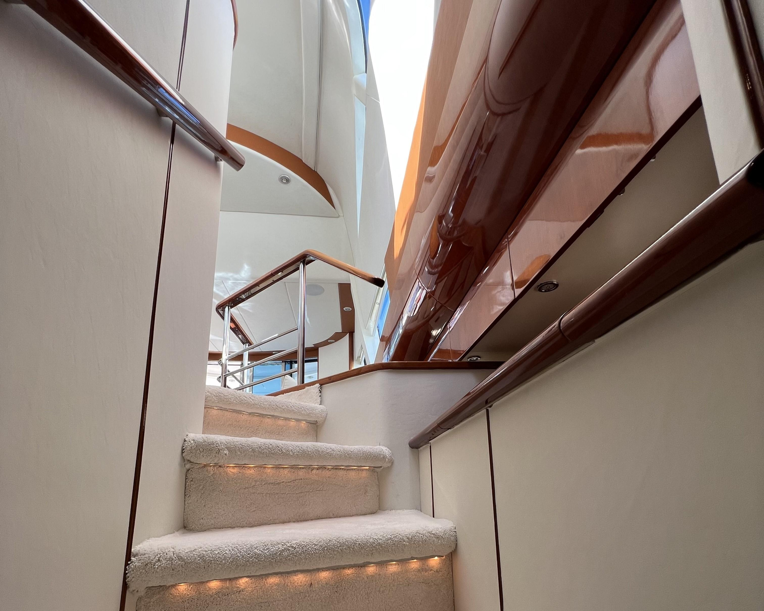 Fairline Squadron 52 — photo 17