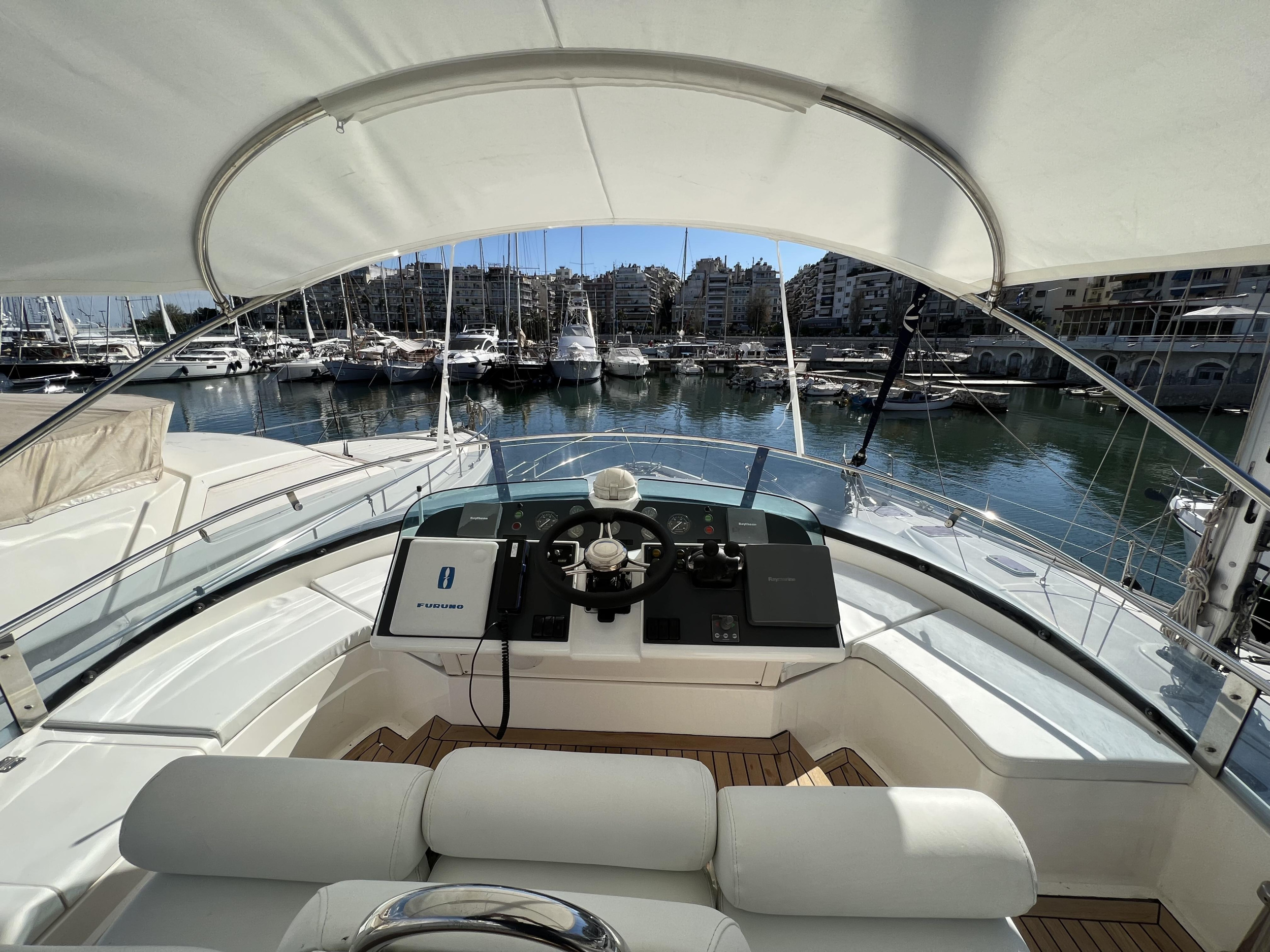 Fairline Squadron 52 — photo 26