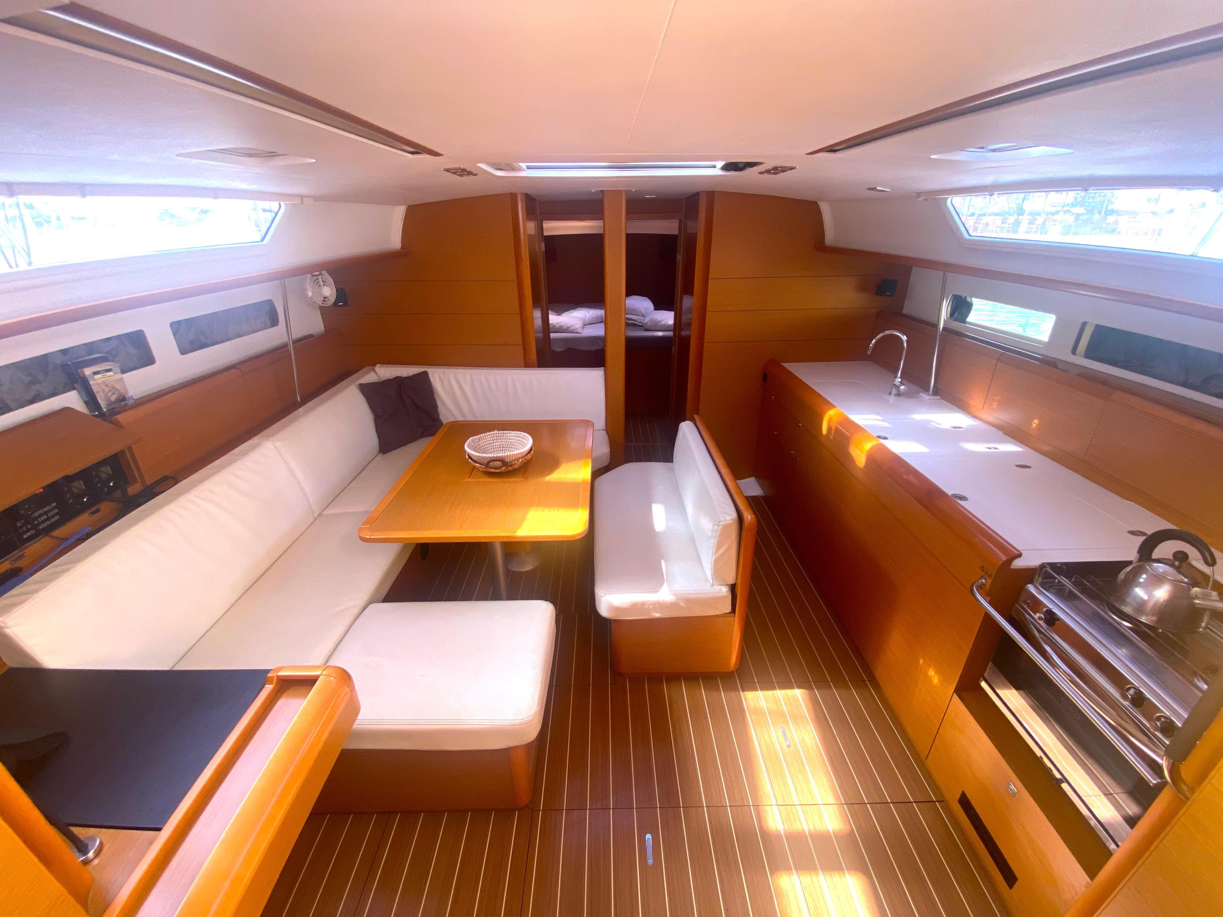 Sun Odyssey 479 Full refit 2024 ( new Bimini - Spray hood - new exterior cushions - new outboard ) — photo 15