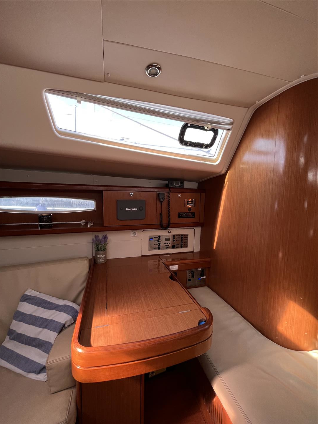 Oceanis 54 — photo 24