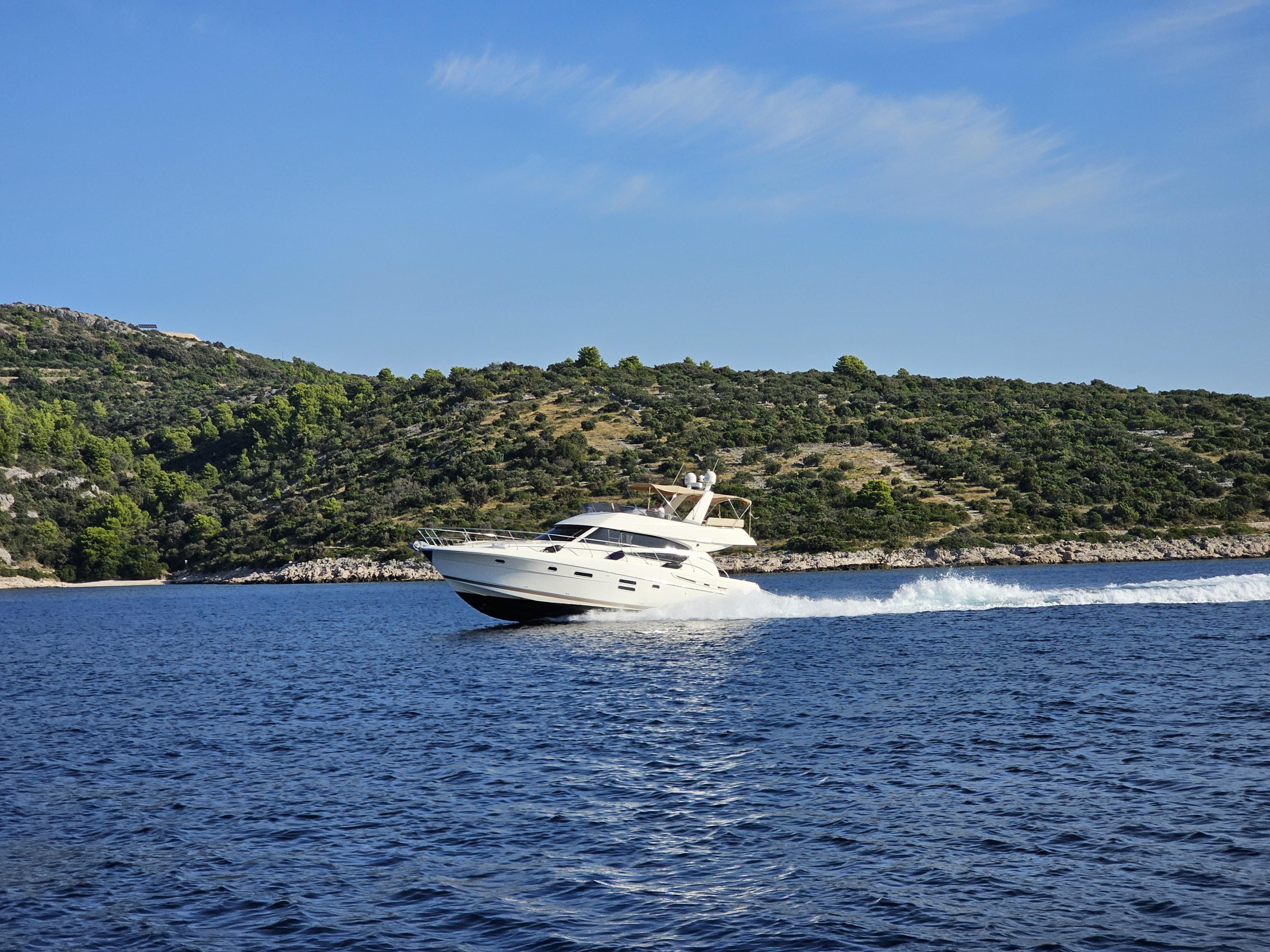 Prestige 50 Fly — photo 23