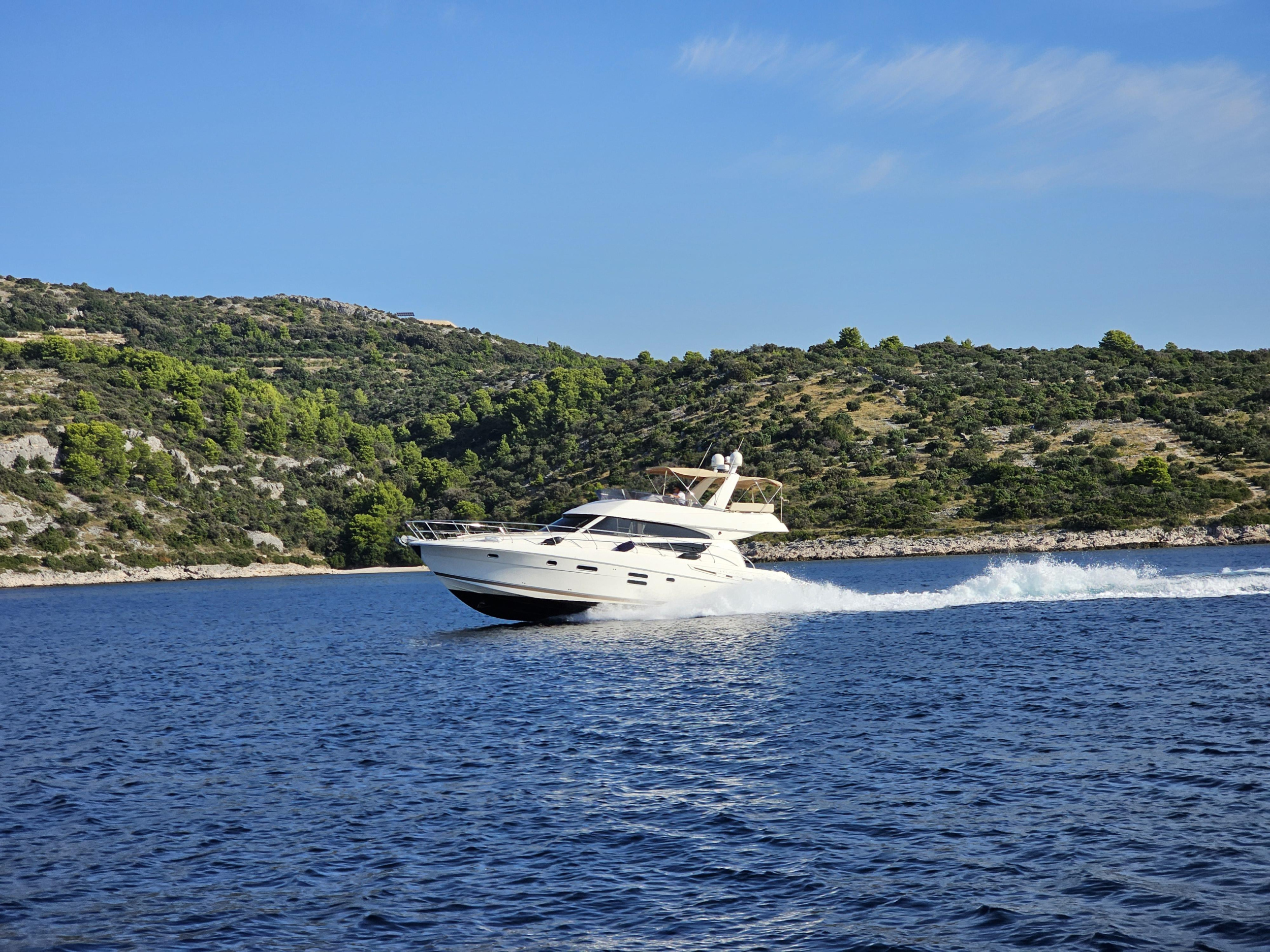 Prestige 50 Fly — photo 18