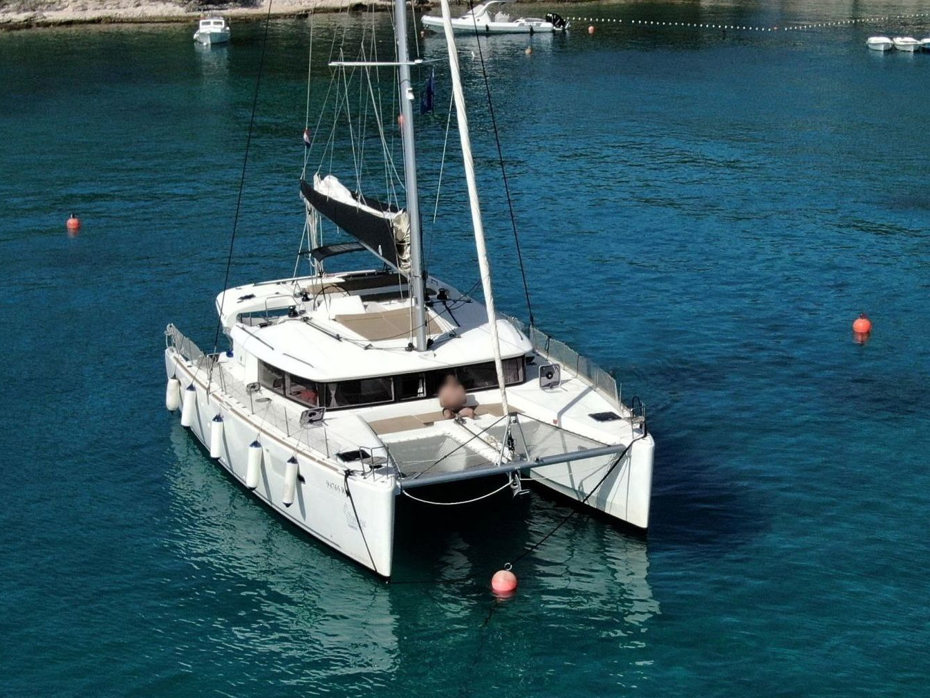 Lagoon 450F — photo 9