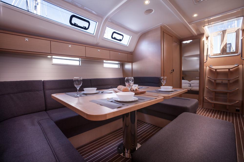 Bavaria Cruiser 51 — photo 28