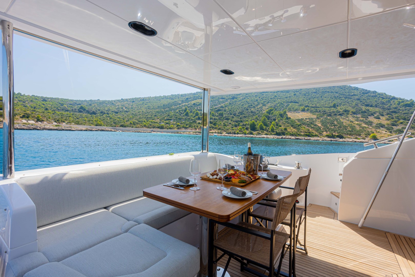 Azimut 60 — photo 34