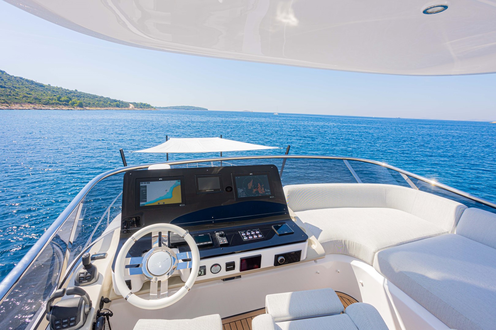 Azimut 60 — photo 17