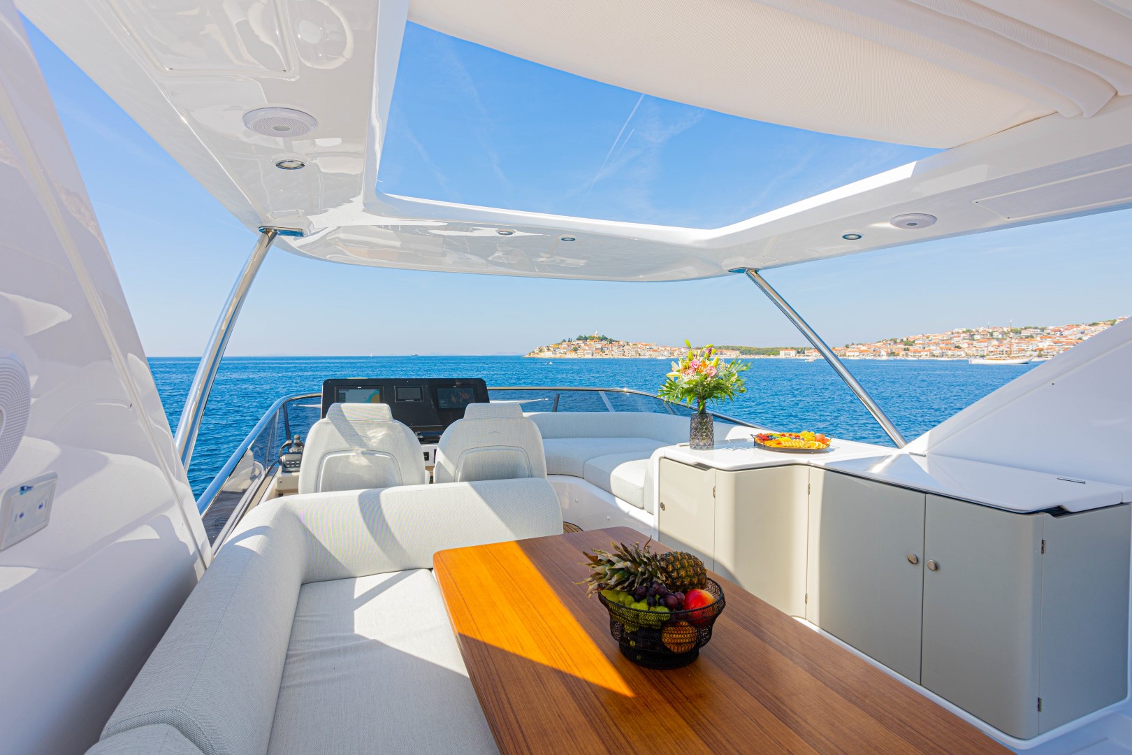 Azimut 60 — photo 9