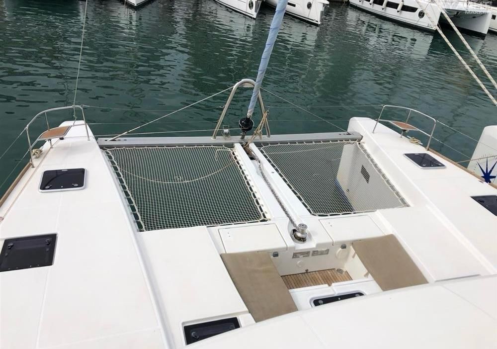Lagoon 52F — photo 17