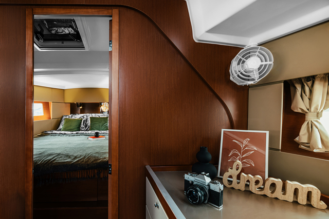 Oceanis 38 — photo 30