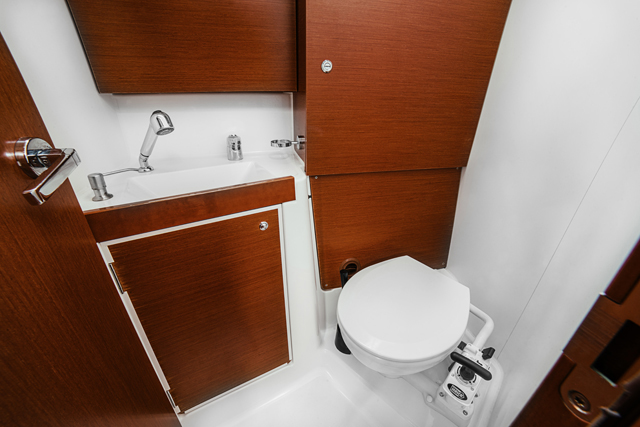 Oceanis 38 — photo 27