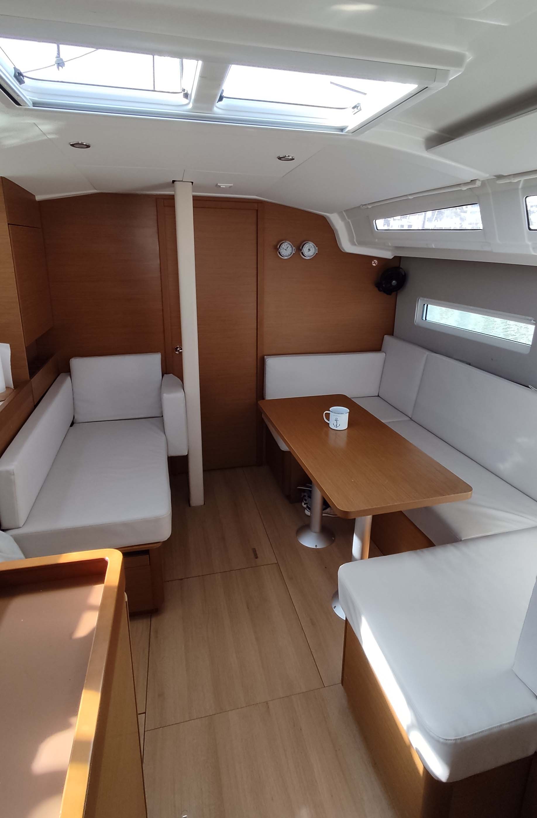 Sun Odyssey 410 — photo 4
