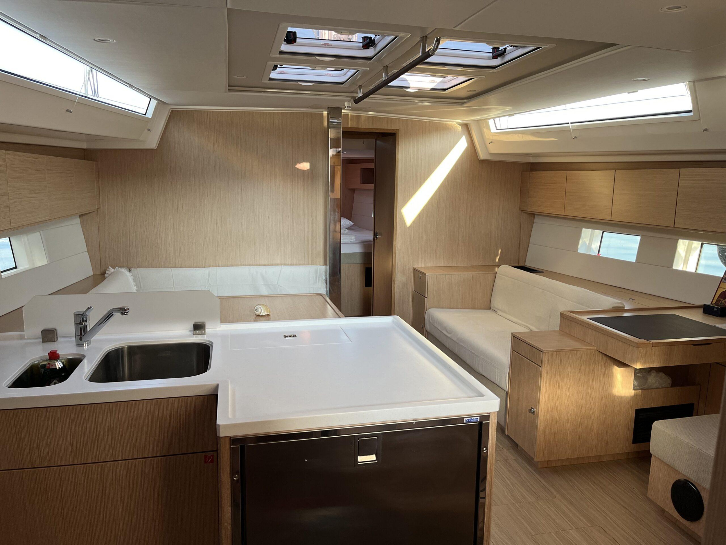 Bavaria C50 Style — photo 3