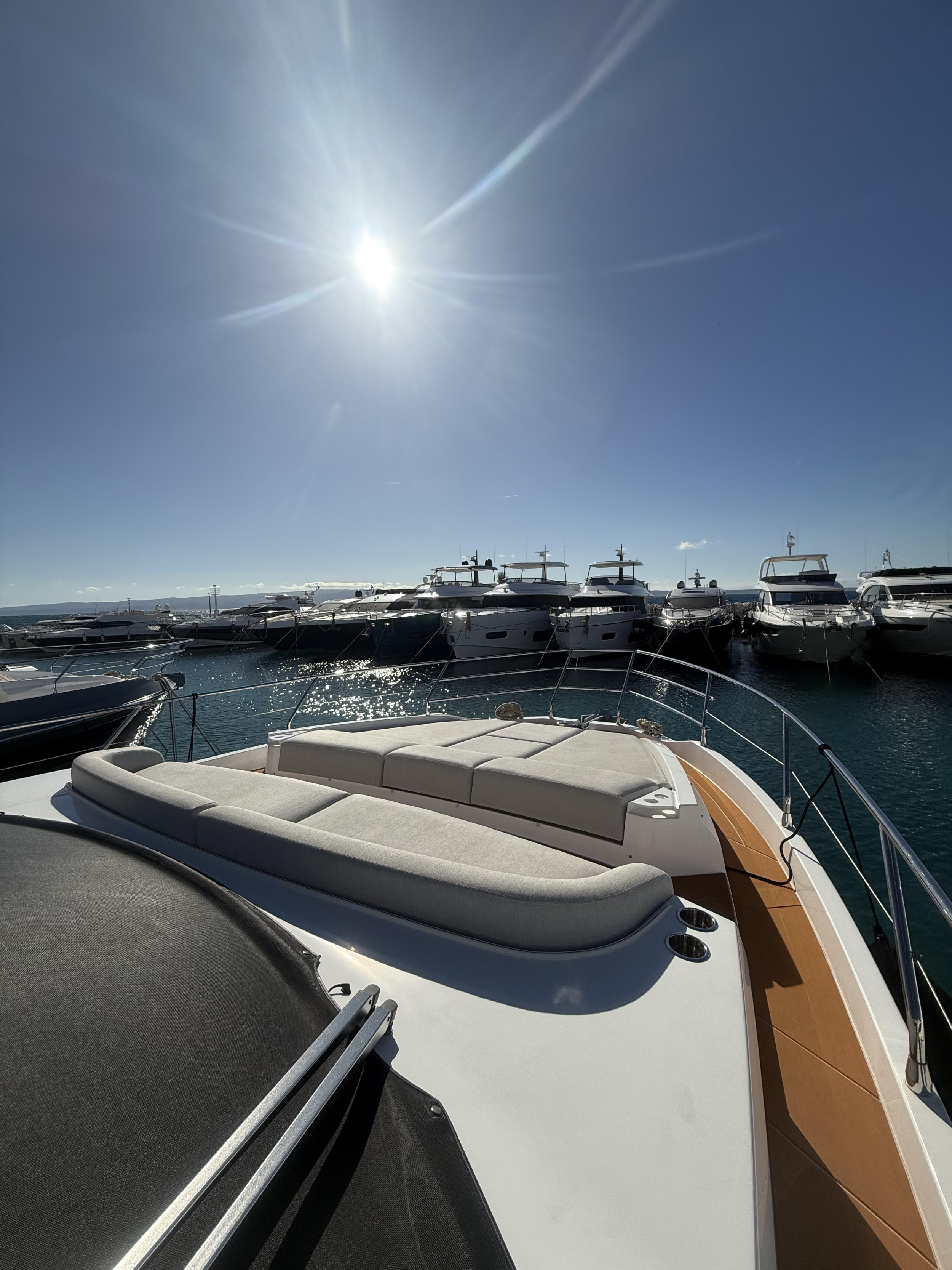 Azimut 53 Fly — photo 3