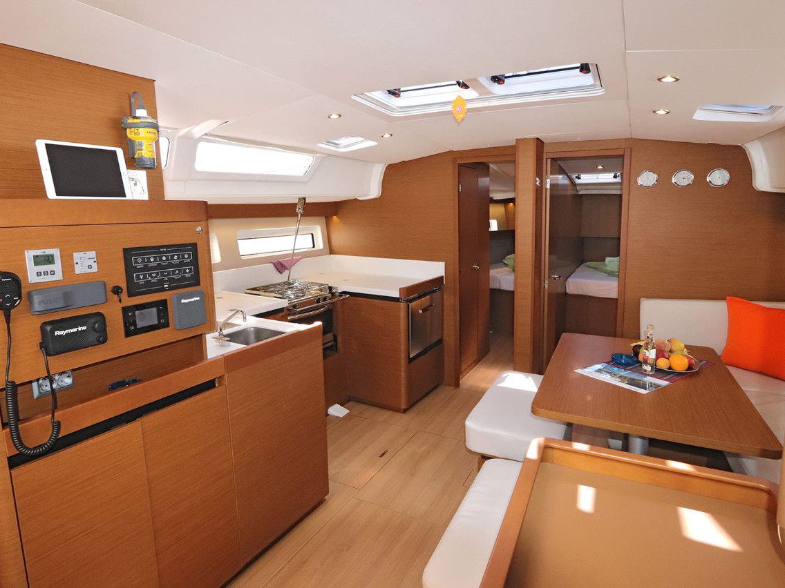 Sun Odyssey 490 — photo 4
