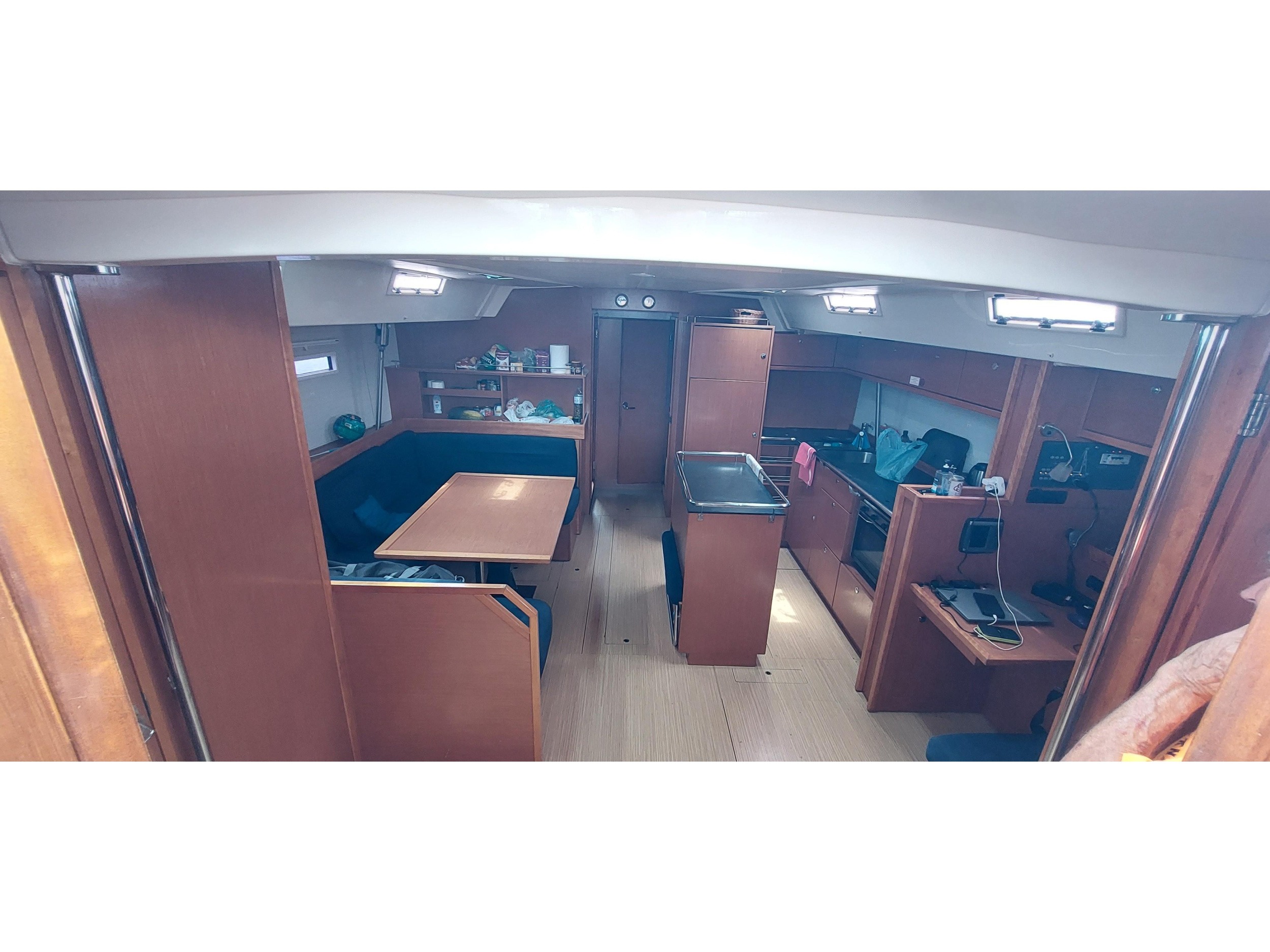 Bavaria 55 Cruiser — photo 4