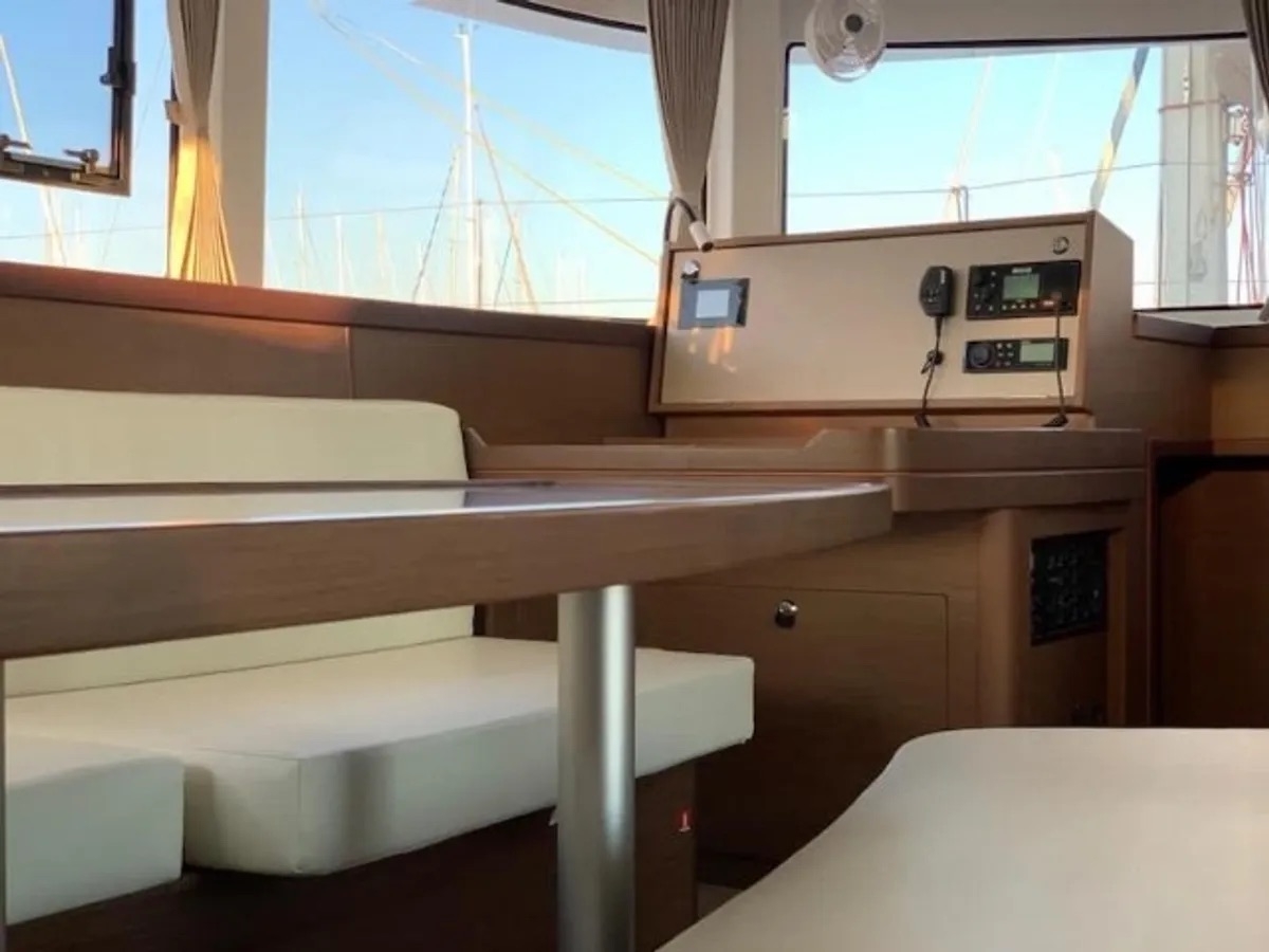 Lagoon 42 — photo 15