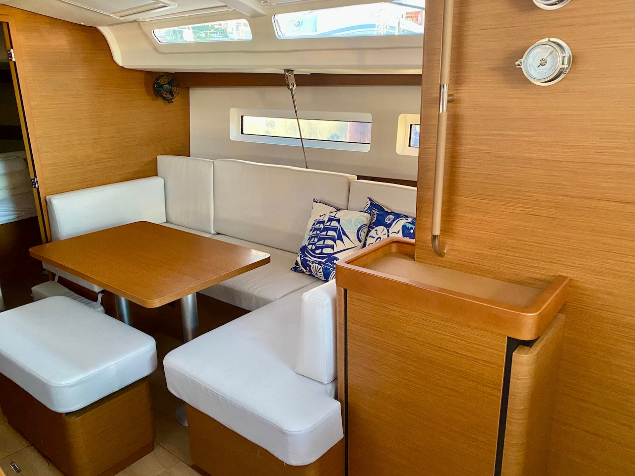 Sun Odyssey 440 — photo 2