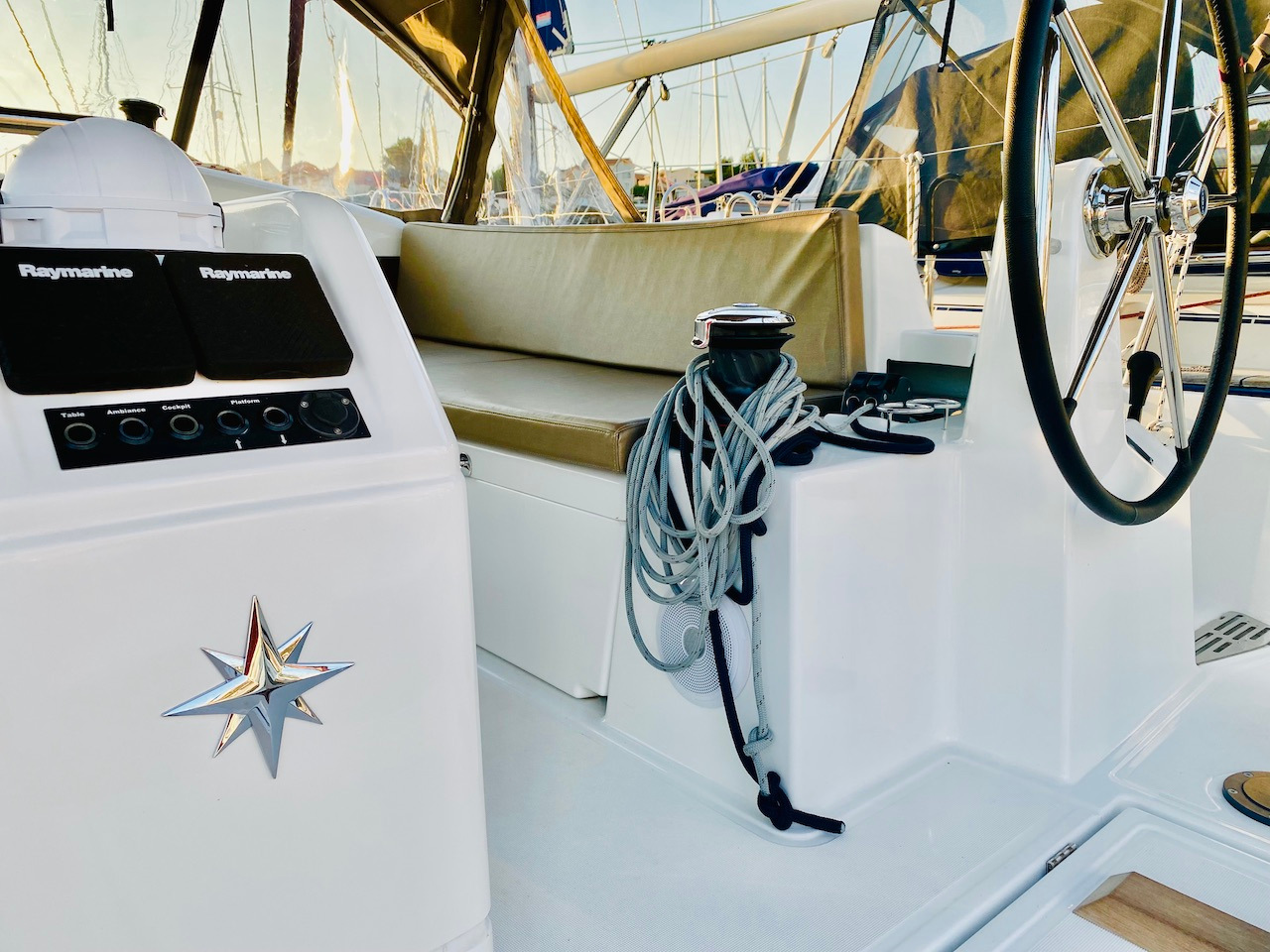 Sun Odyssey 440 — photo 3