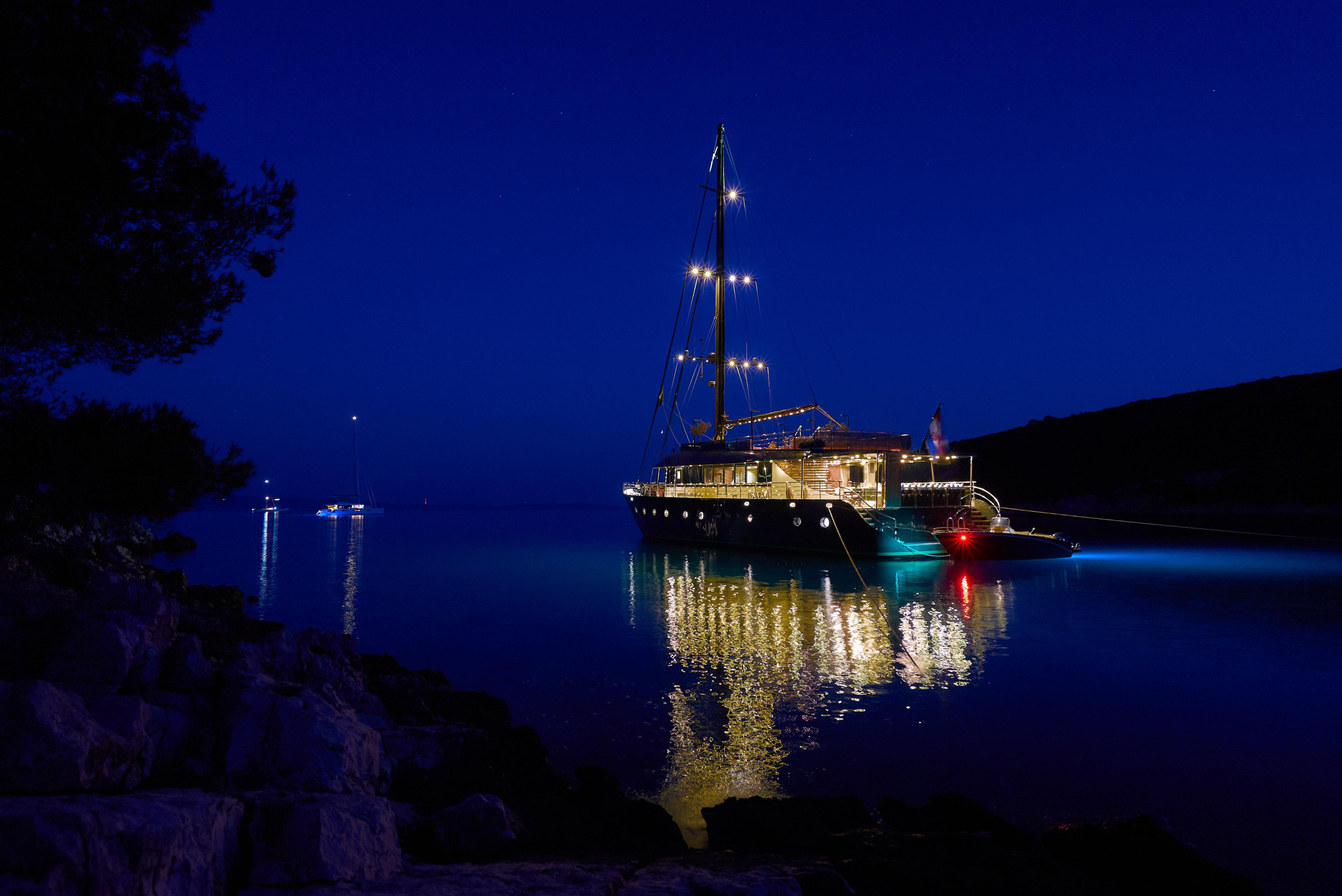 Luxury Sailing Yacht Rara Avis — photo 39