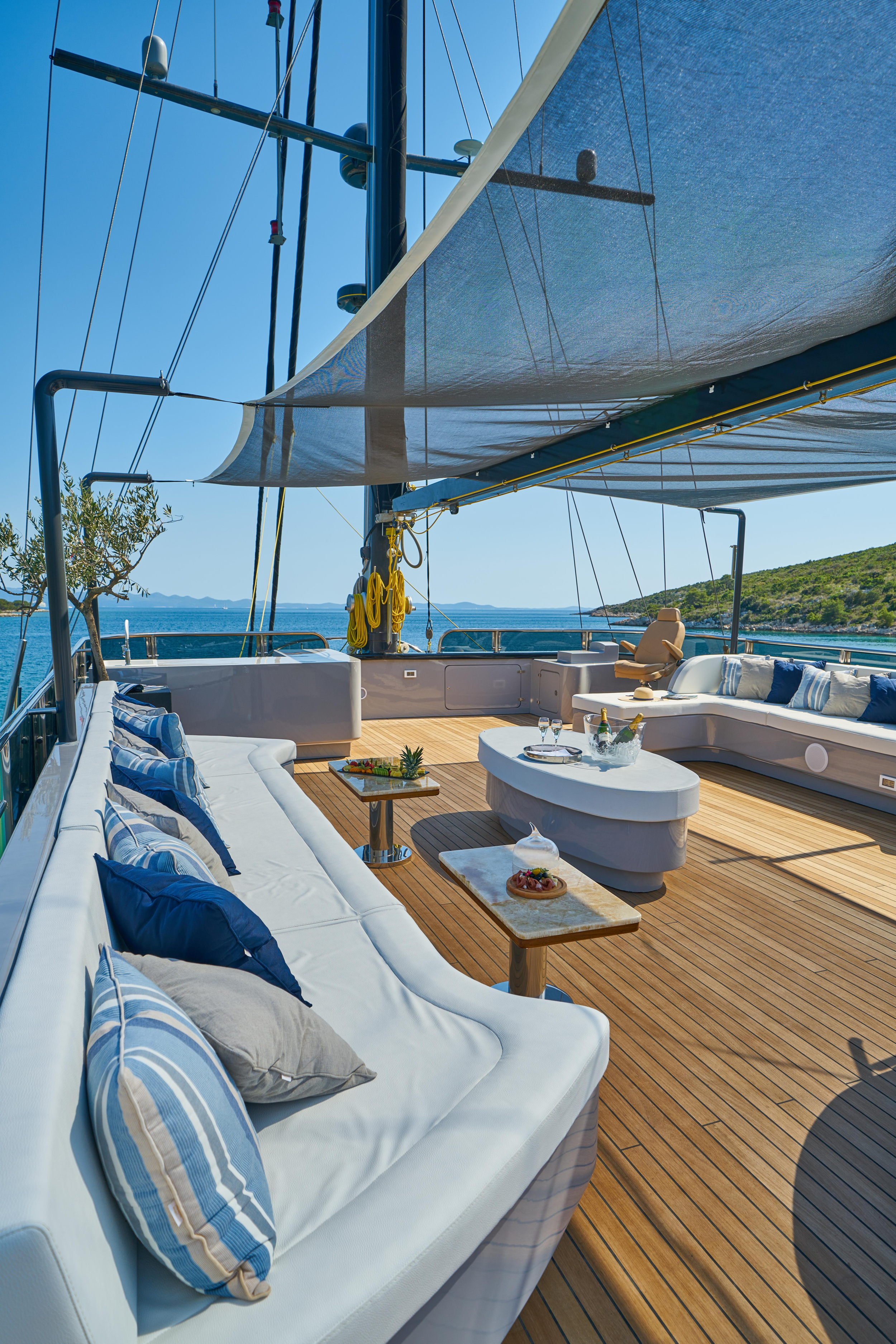 Luxury Sailing Yacht Rara Avis — photo 41