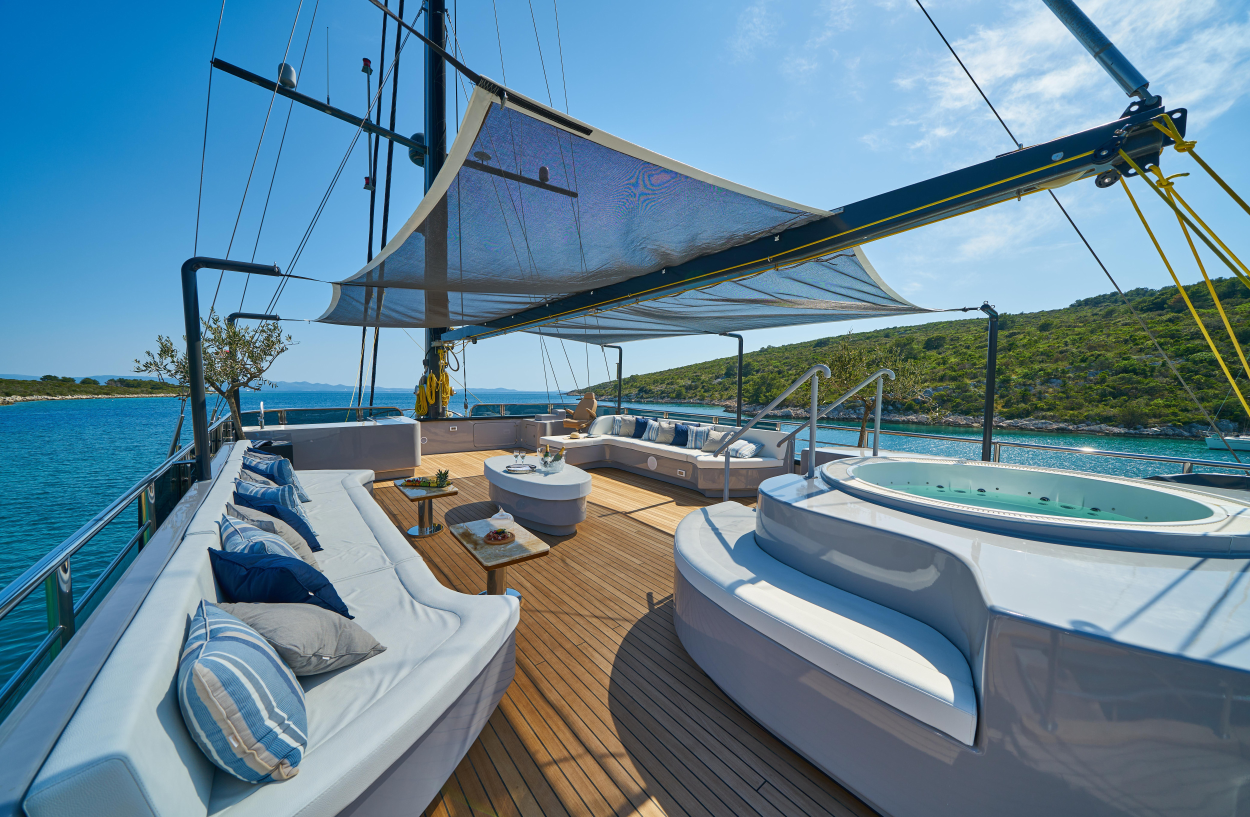 Luxury Sailing Yacht Rara Avis — photo 38