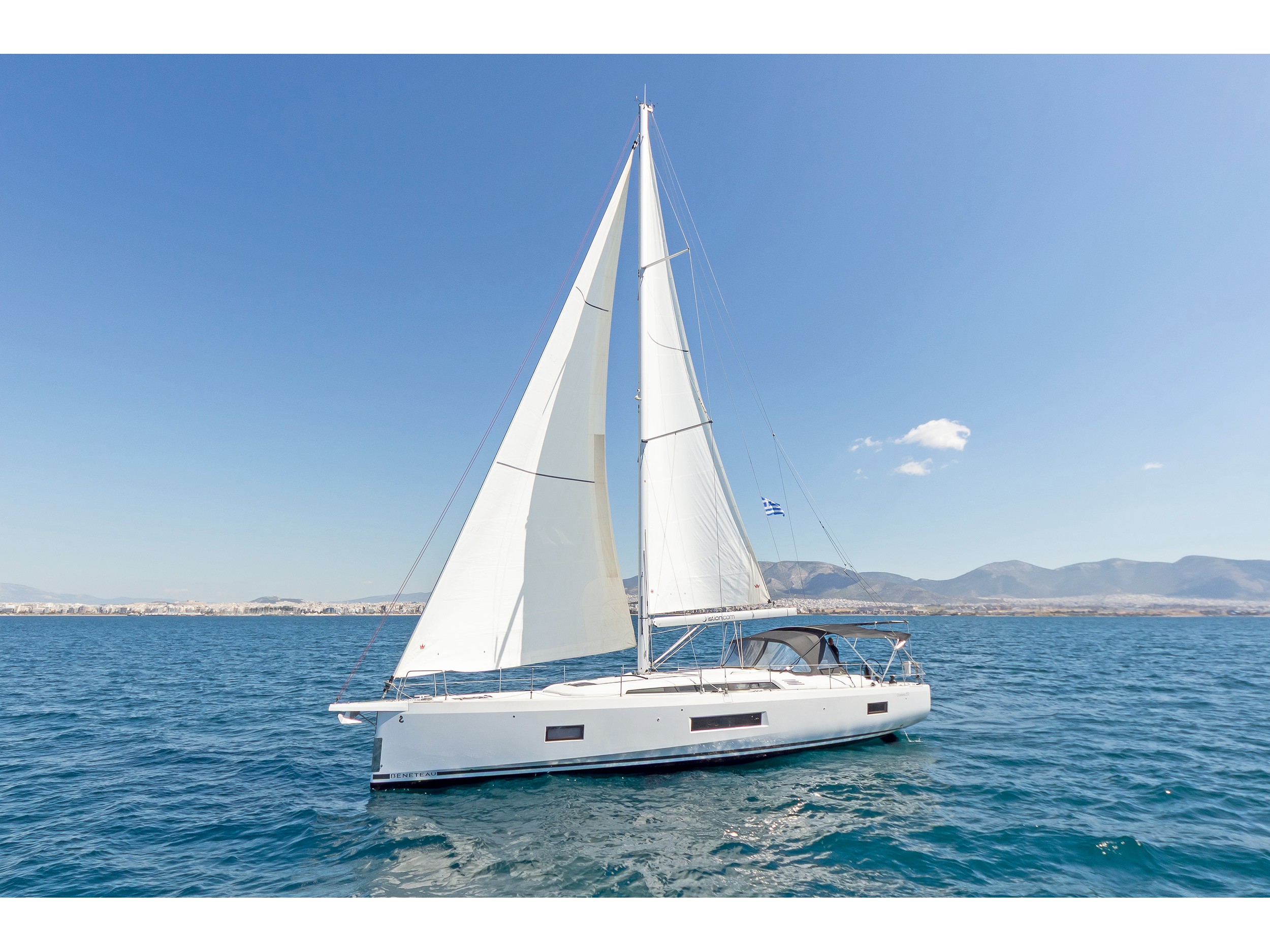 Oceanis 51.1 (5+1 cab) & GEN — photo 1