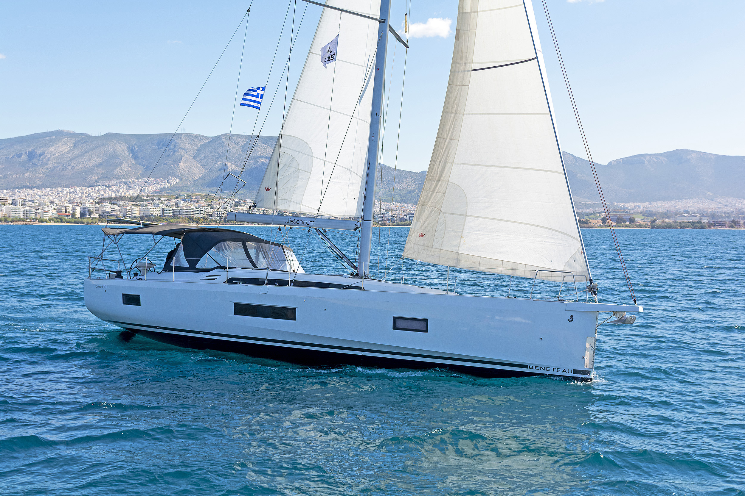 Oceanis 51.1 (5+1 cab) & GEN — photo 19