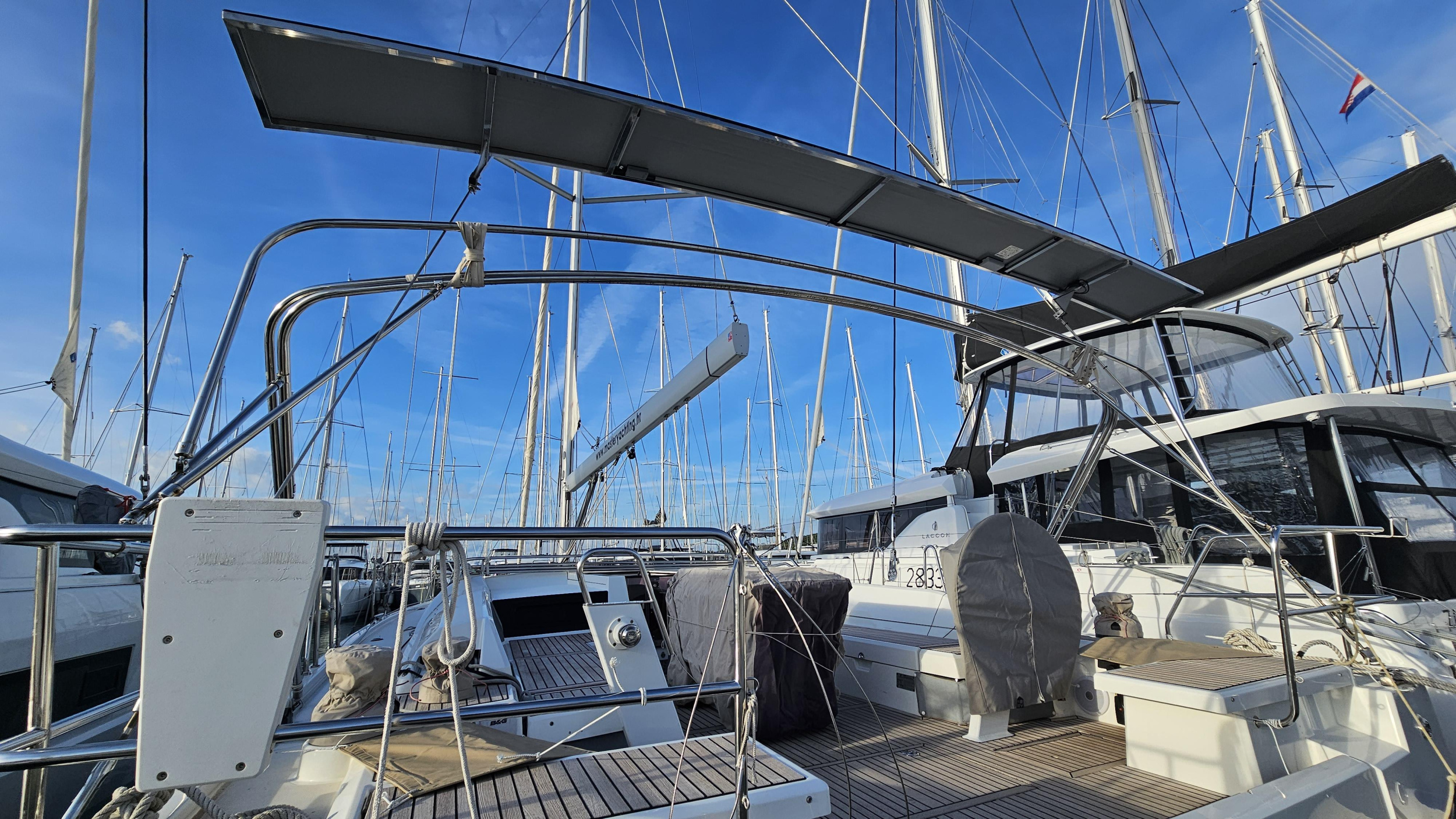 Oceanis 51.1 — photo 41