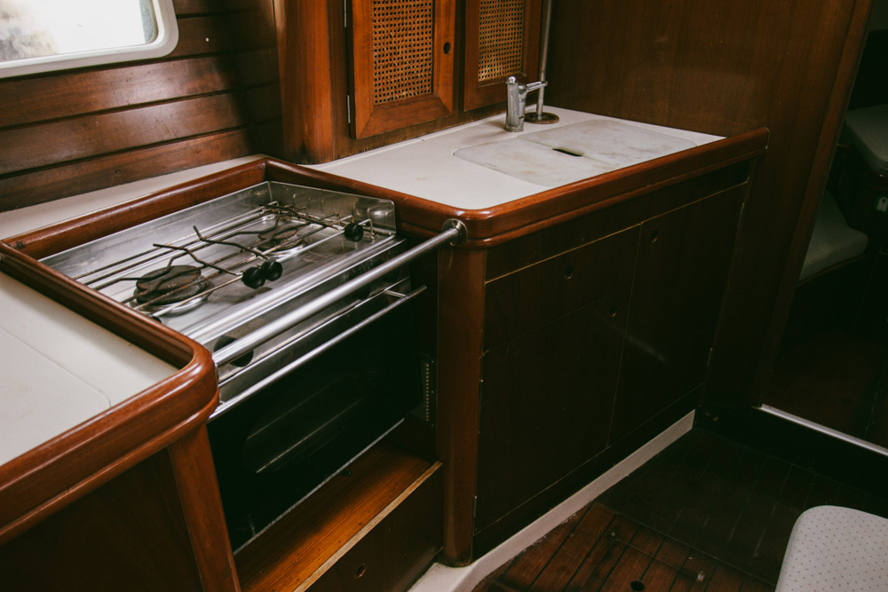 Oceanis 381 — photo 17