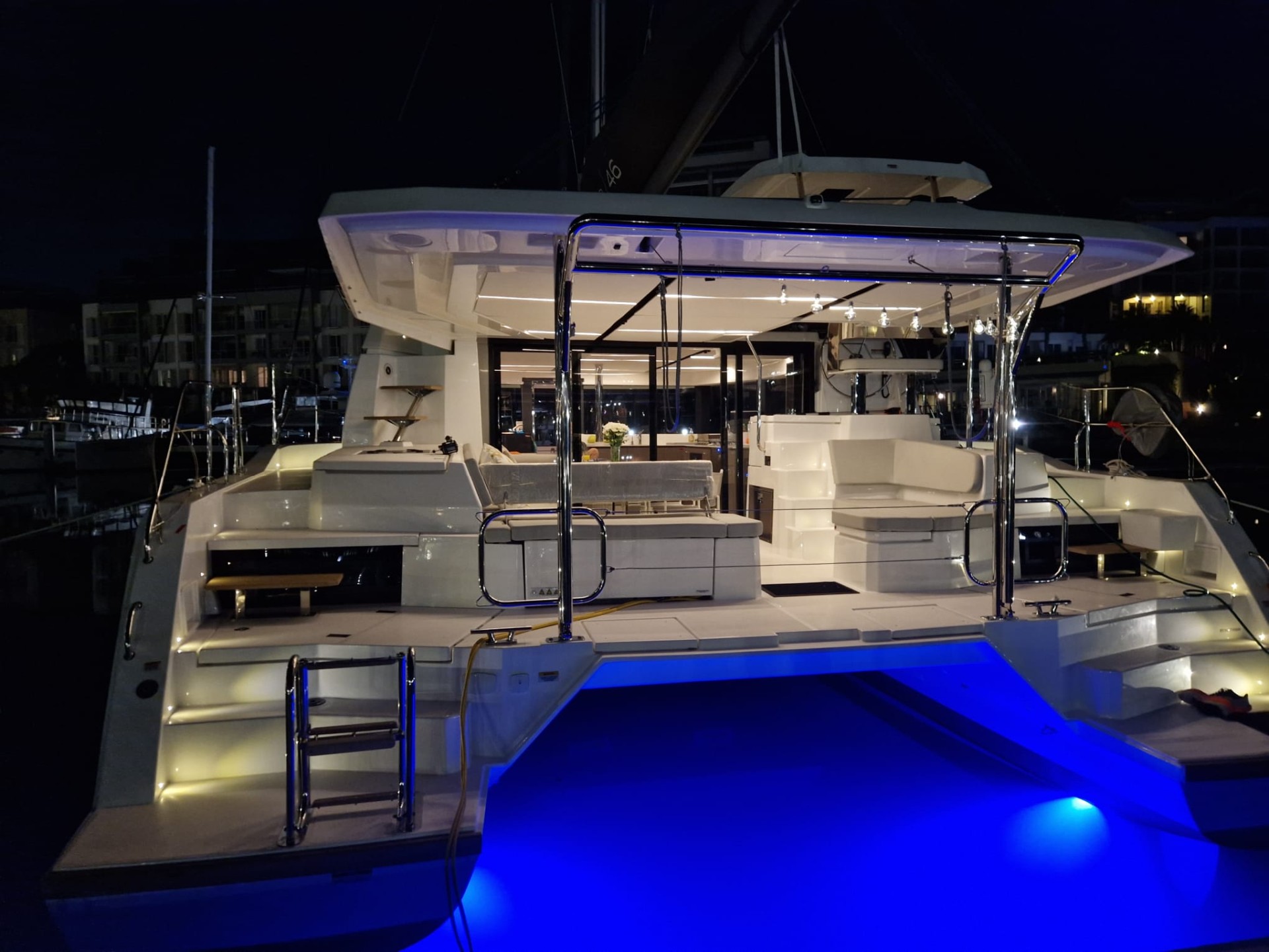 Leopard 46 — photo 1