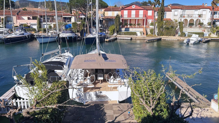 Bavaria C42 — photo 9