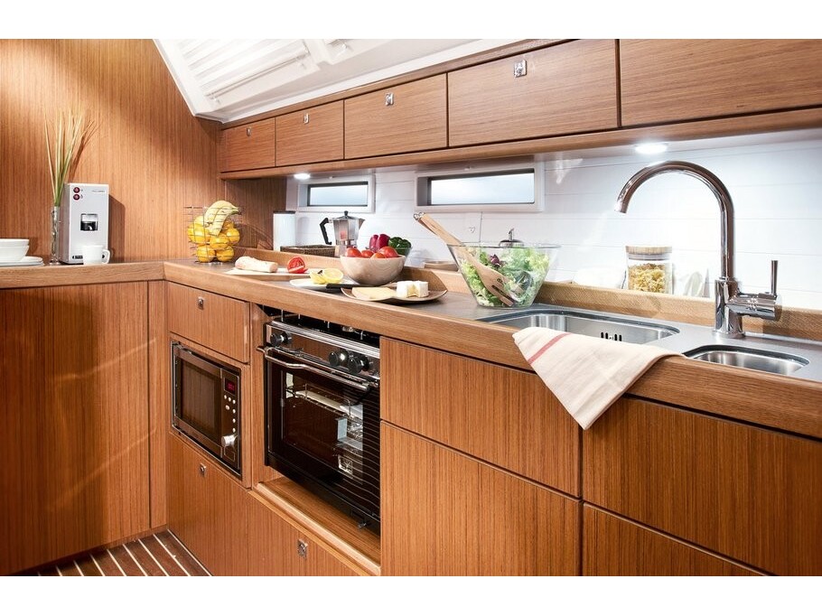 Bavaria Cruiser 46 — photo 6