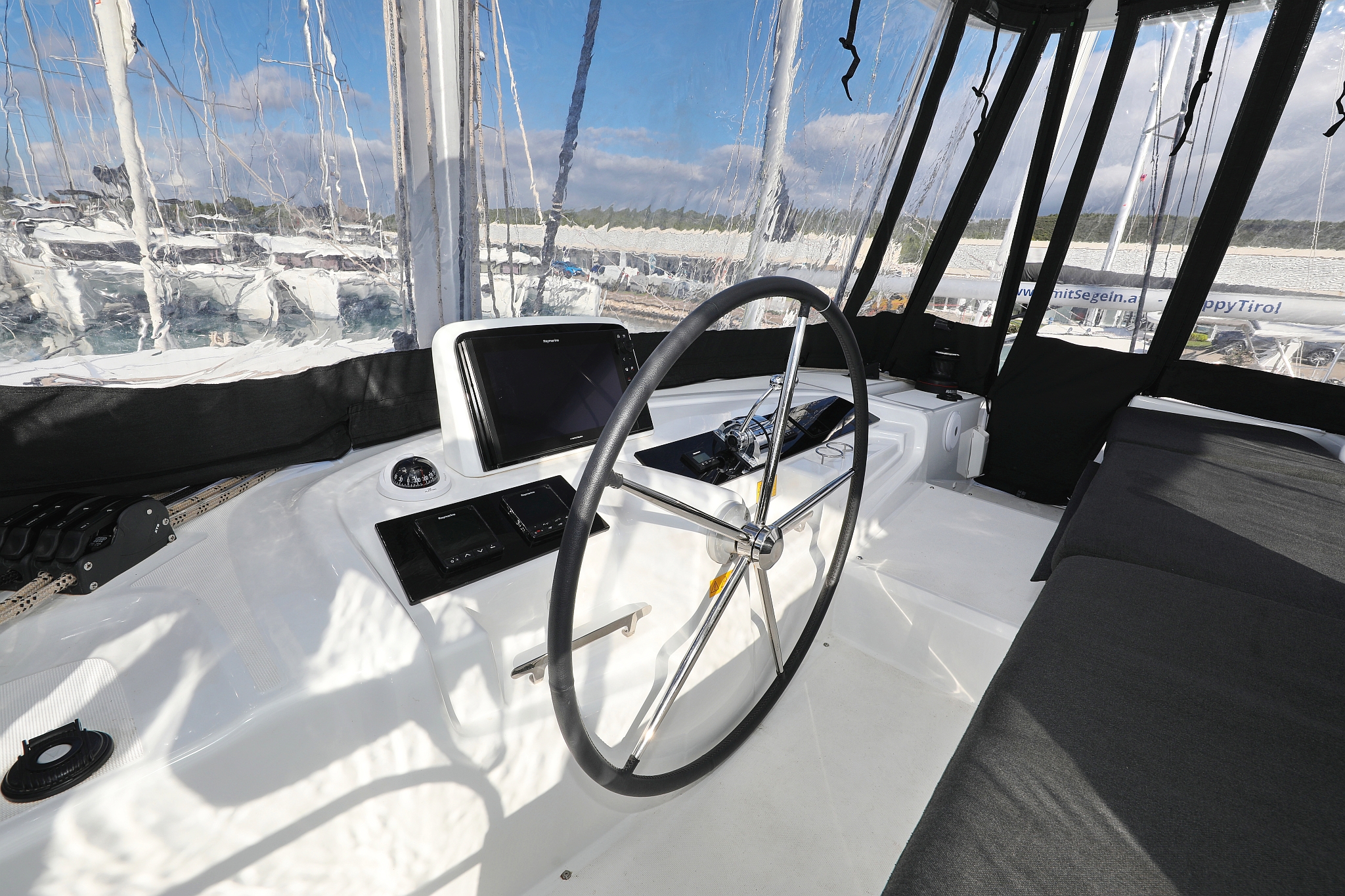 Lagoon 46 — photo 45