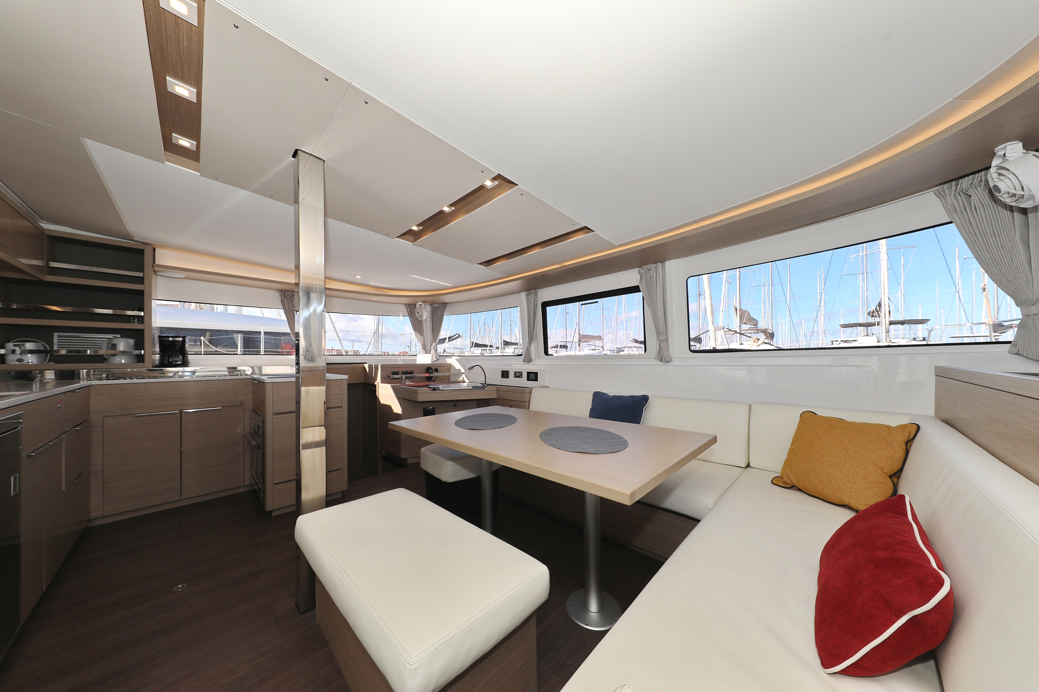 Lagoon 46 — photo 15
