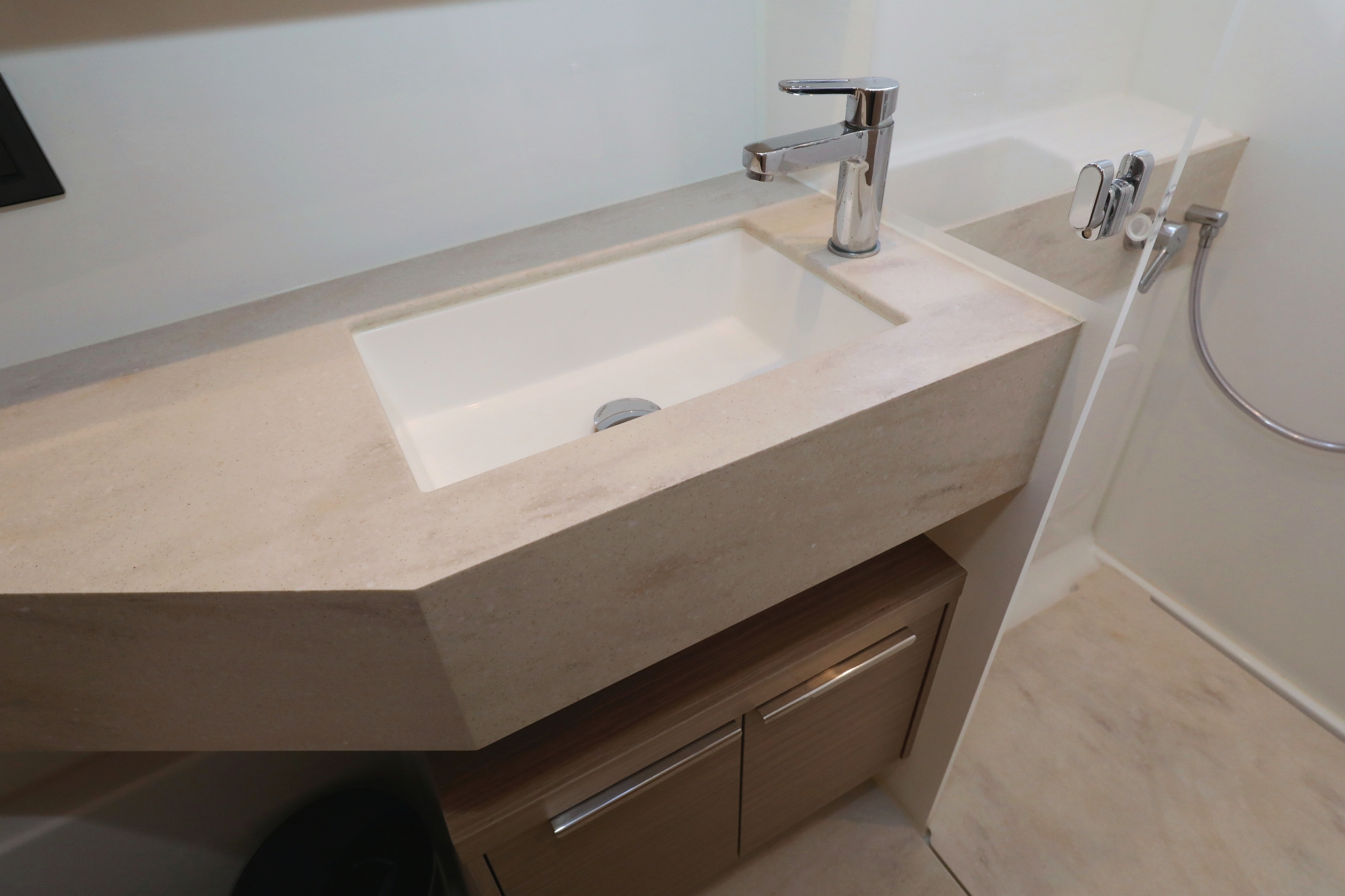 Lagoon 46 — photo 24