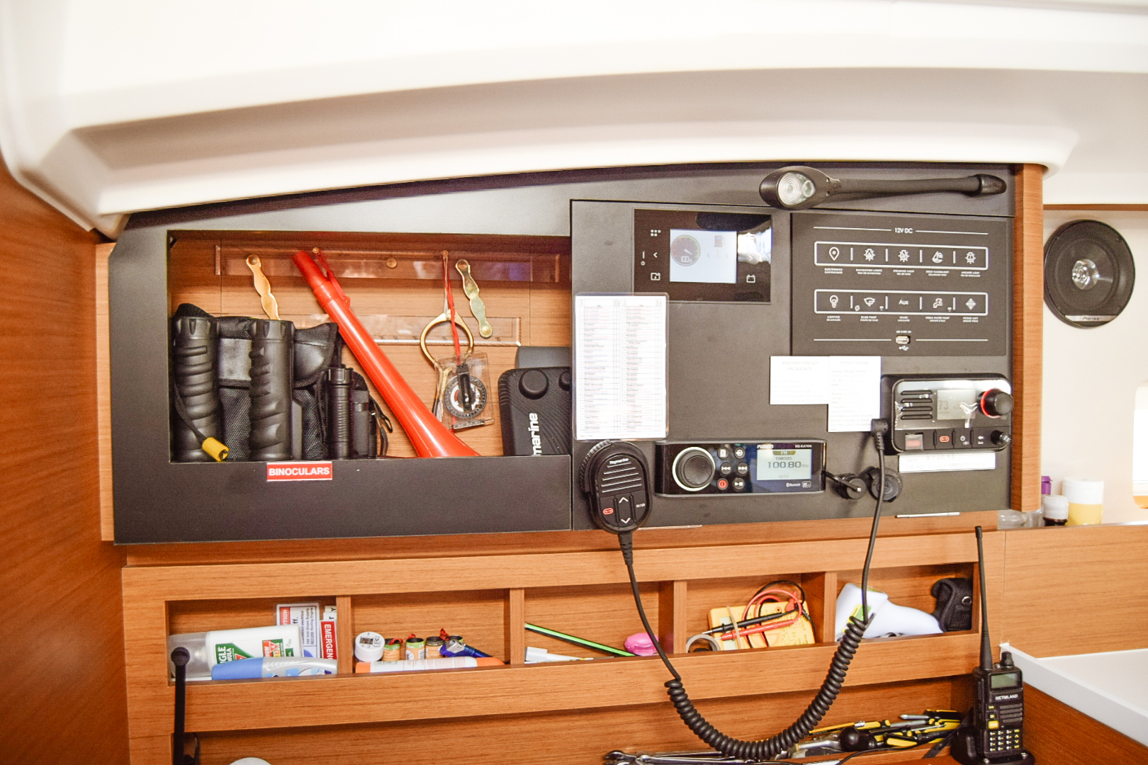 Sun Odyssey 410 — photo 2