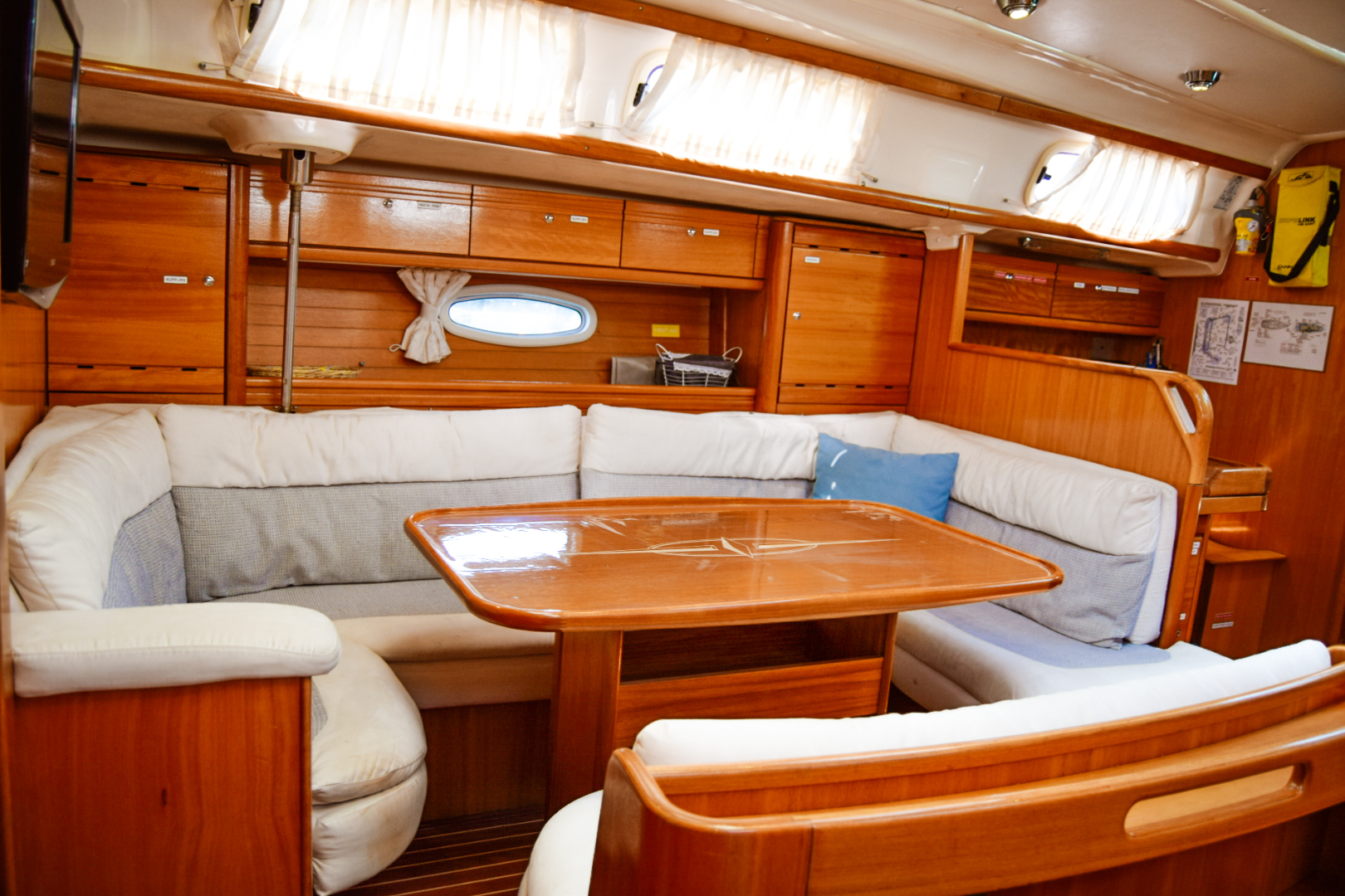 Bavaria 46 — photo 8