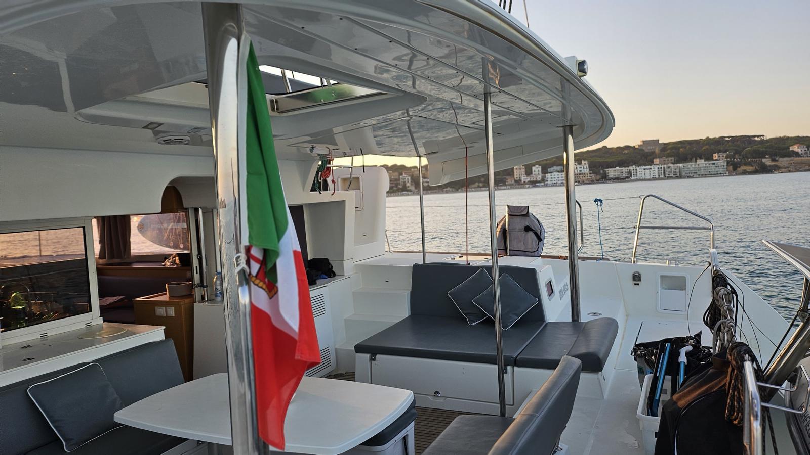 Lagoon 450 Fly (--Watermaker-SolarPanel) — photo 8