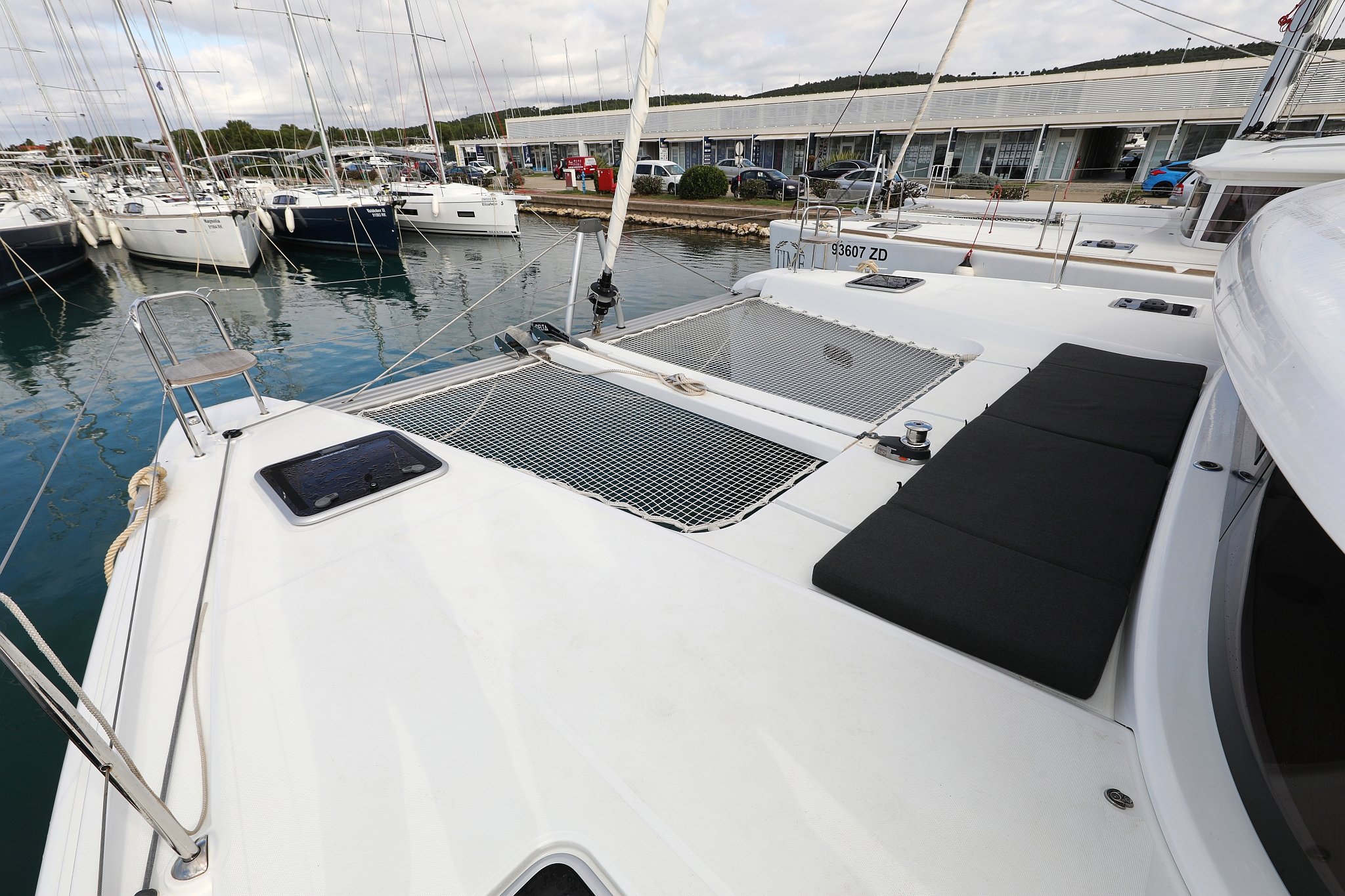 Lagoon 42 — photo 36