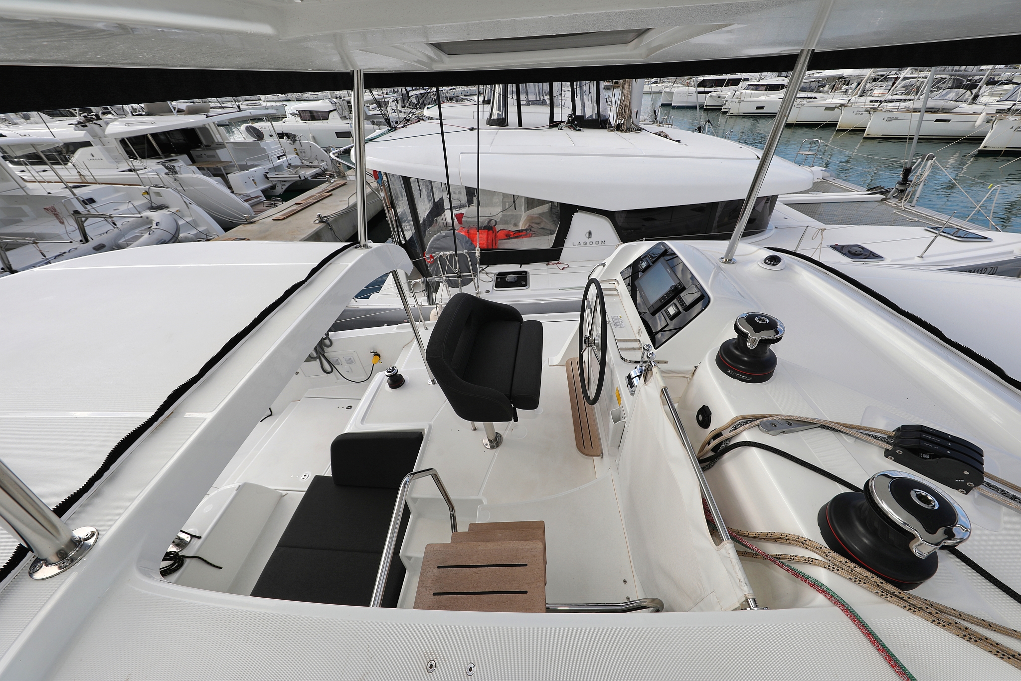 Lagoon 42 — photo 33