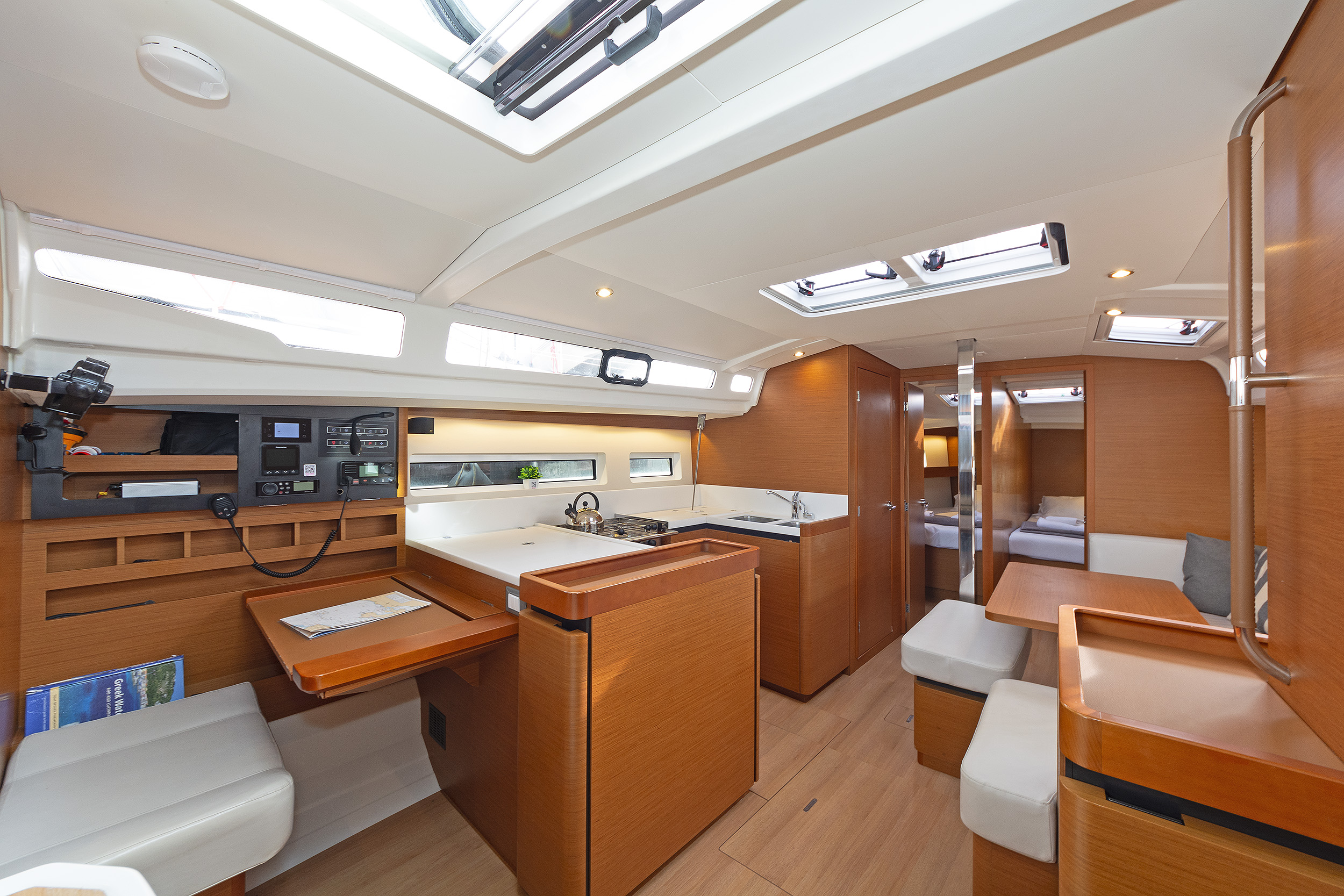 Sun Odyssey 440 — photo 12