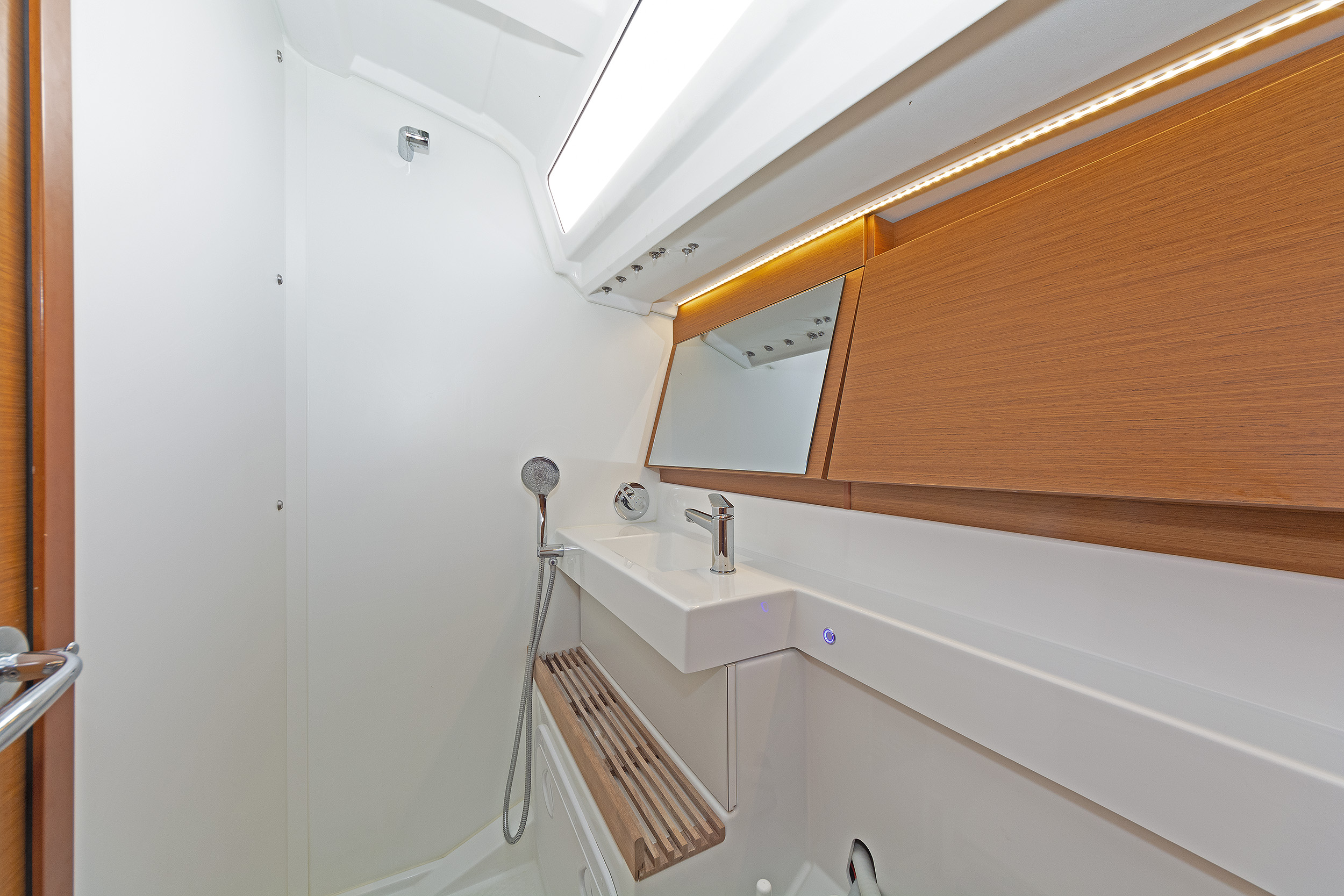 Sun Odyssey 440 — photo 6